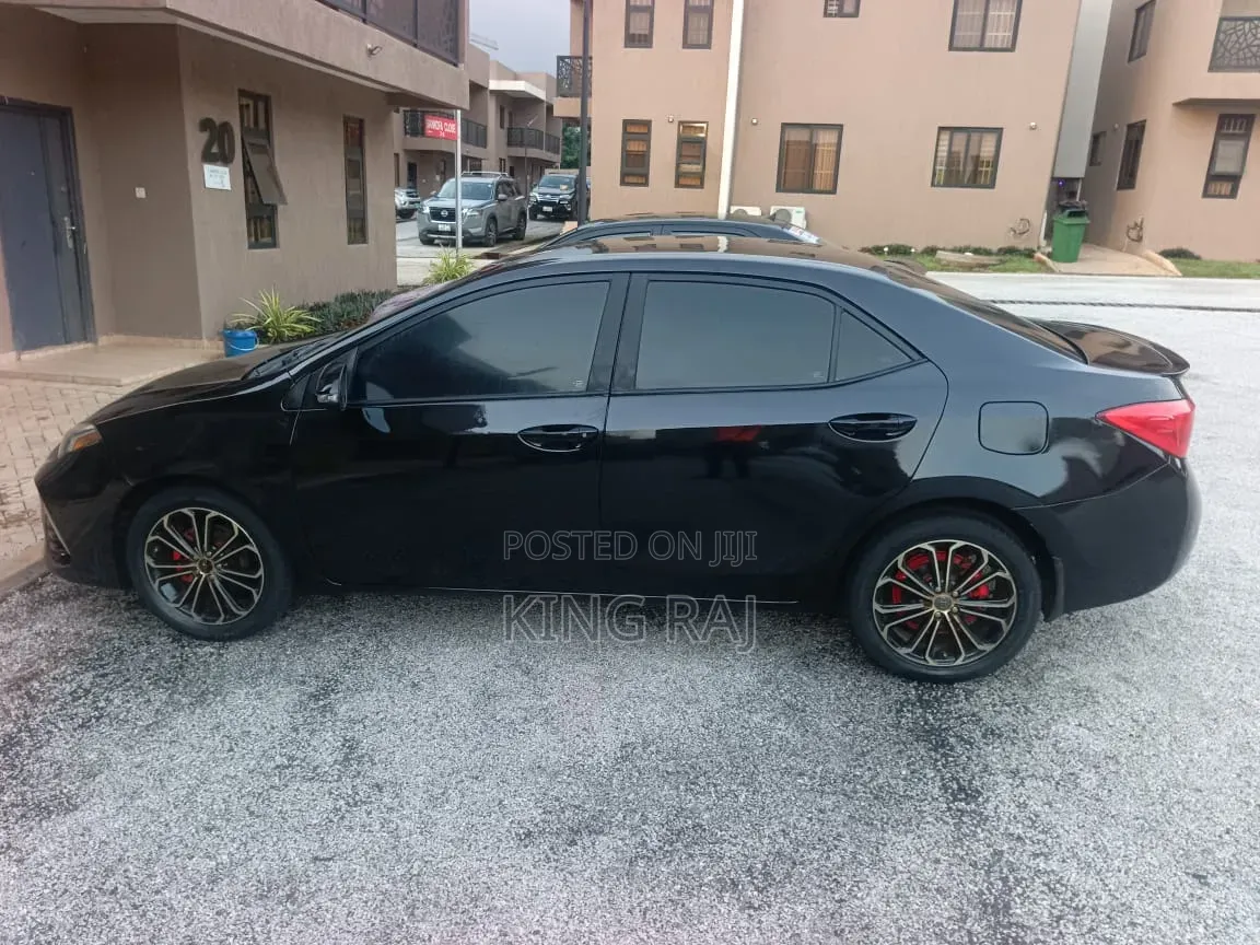 Toyota Corolla 2017 Black