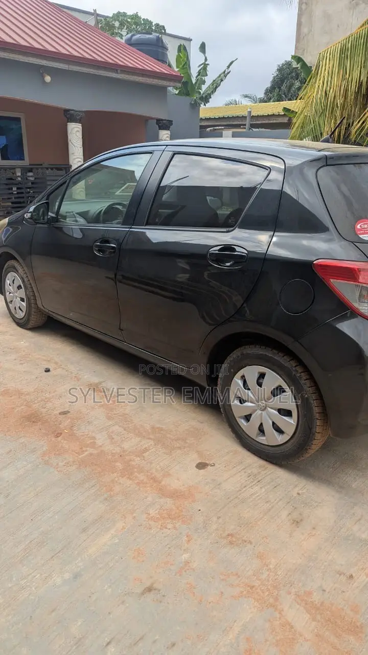 Toyota Vitz 1.3 AWD 3dr 2014 Black