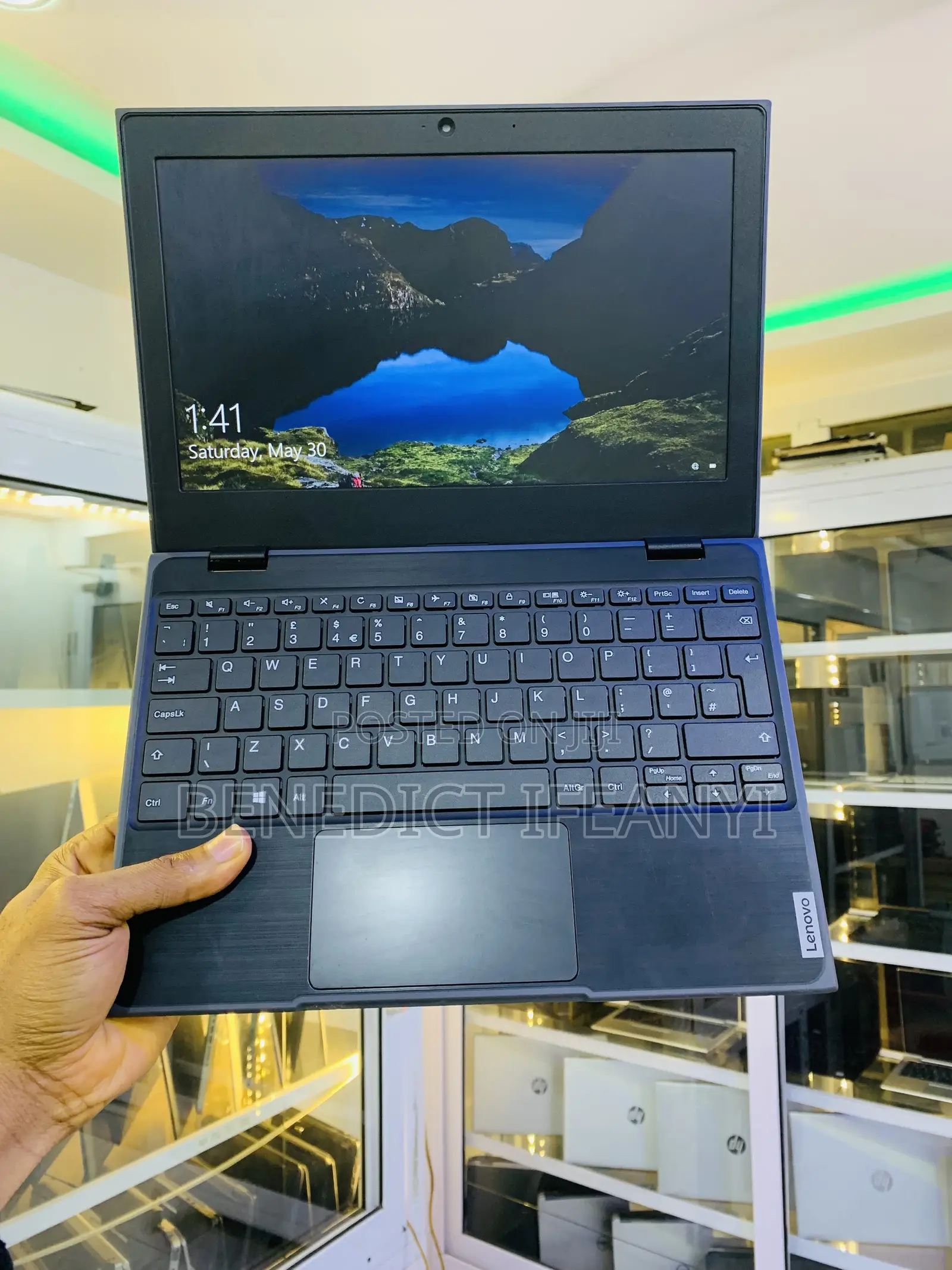 Laptop Lenovo 100e 4GB Intel SSD 60GB