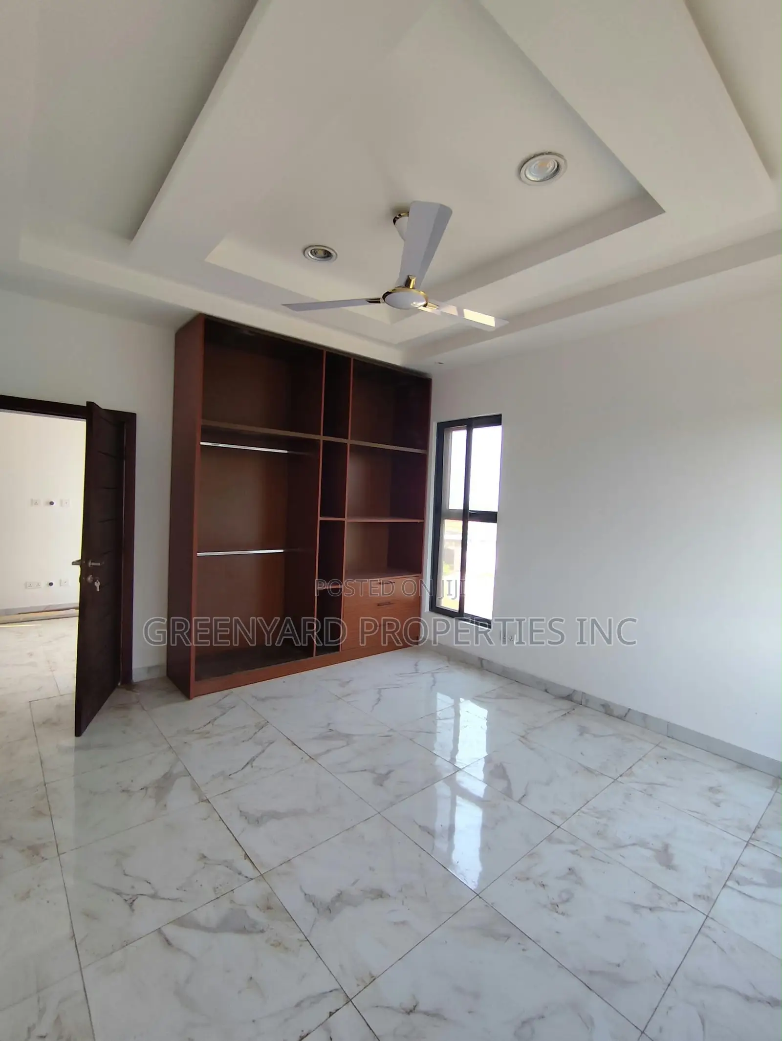 3bdrm House in Roses, Ashaley Botwe for rent