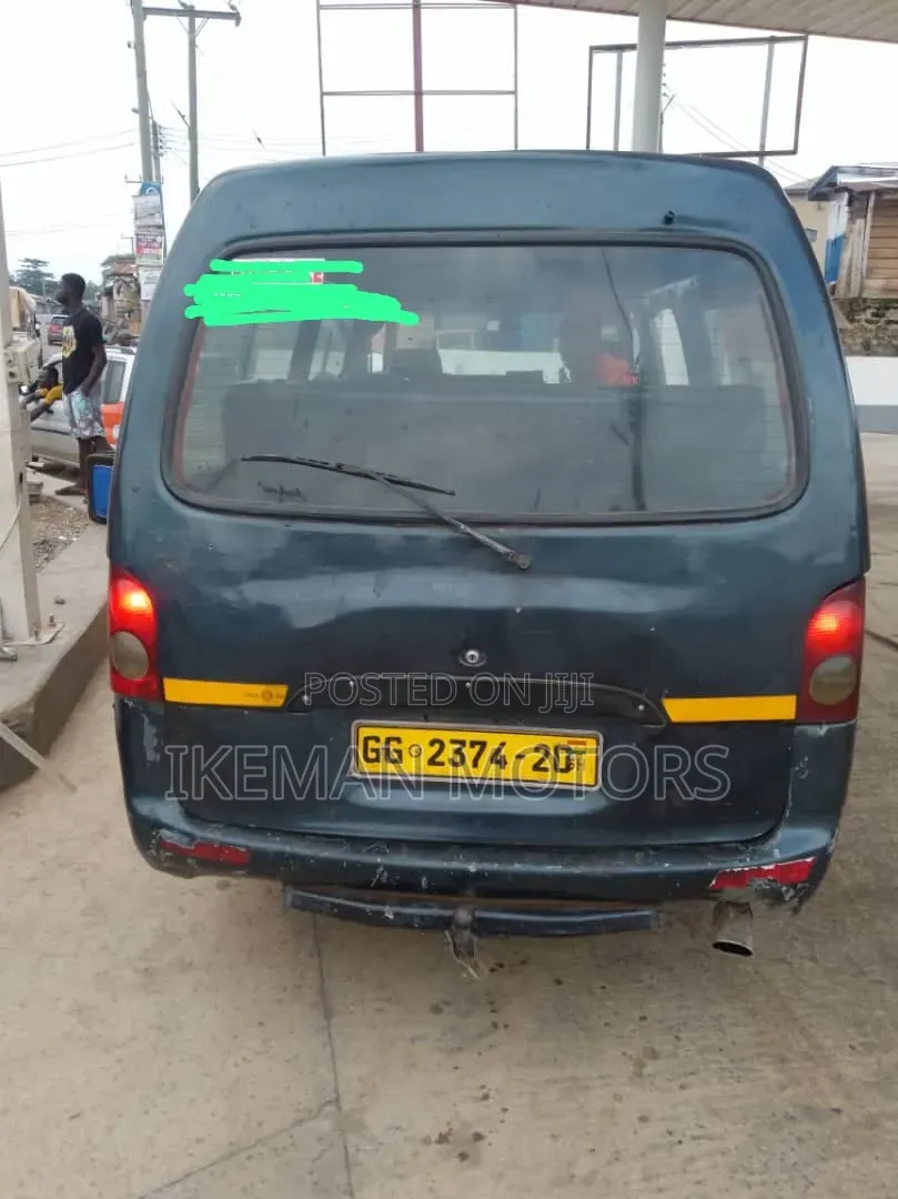 Hyundai H-100 2004 Green