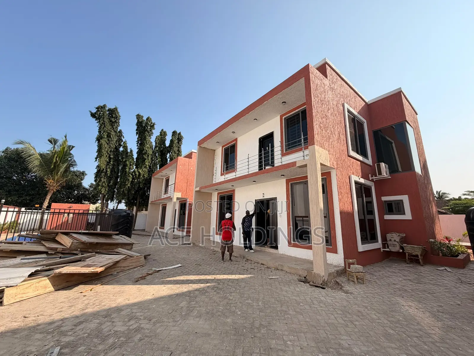 3bdrm Townhouse / Terrace in Nanakrom, School Junction for rent