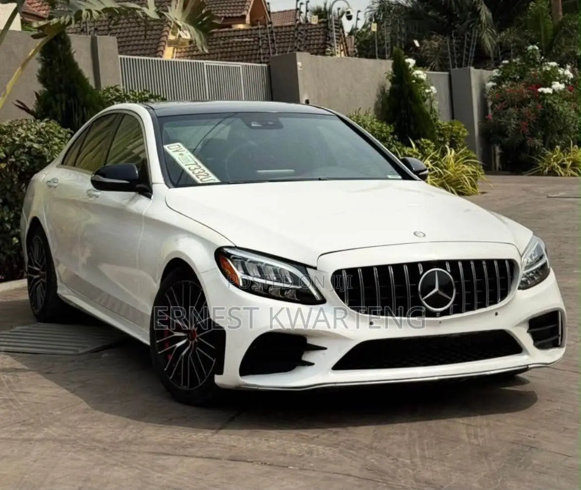 Mercedes-Benz C300 2016 White