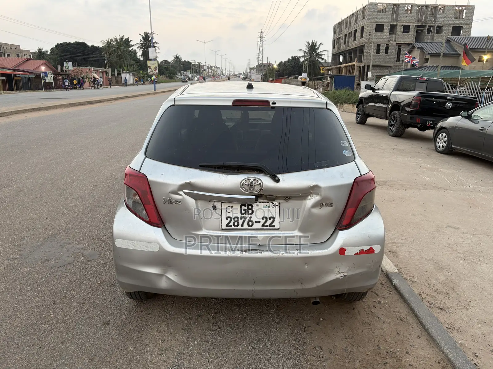 Toyota Vitz 2012 Silver