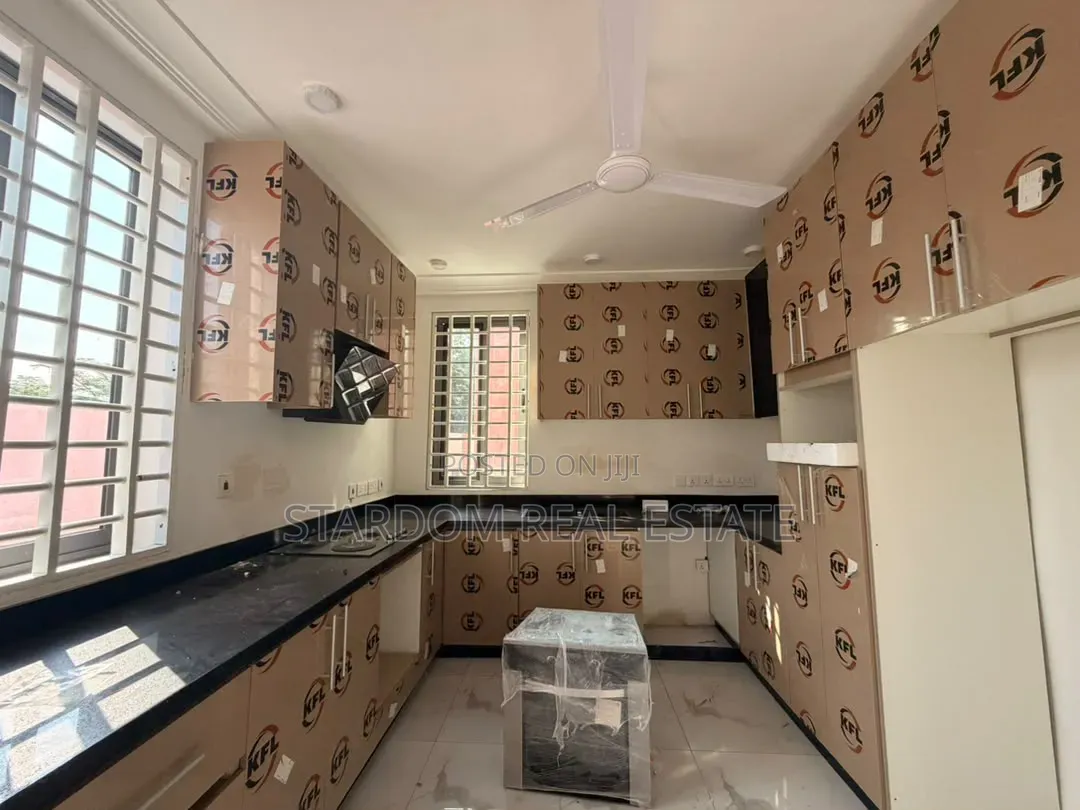 2bdrm Townhouse / Terrace in Ashaley Botwe, Nmai-Dzorn for rent