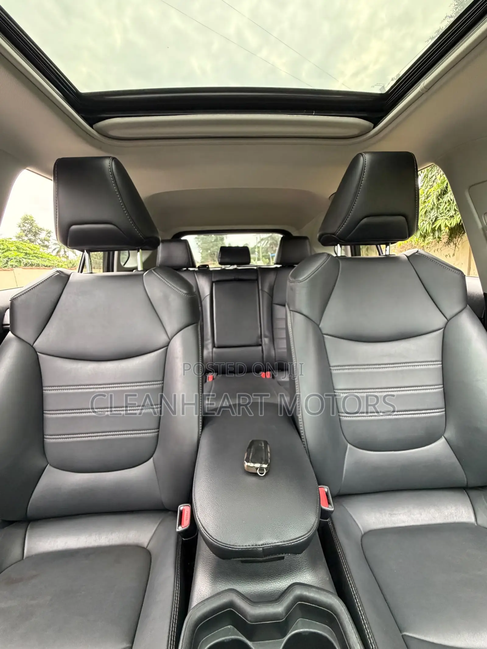 Toyota RAV4 XLE Premium 2021 Gray