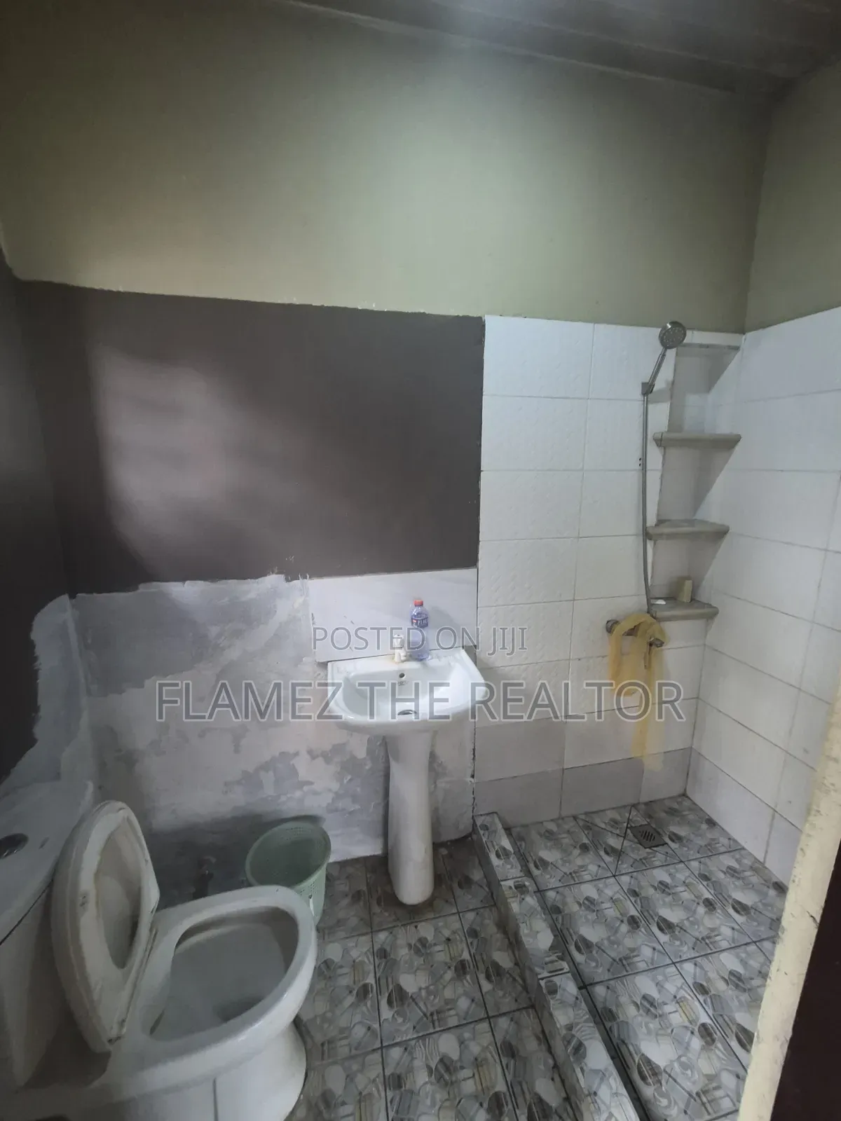 3bdrm House in Satellite Damas, Amasaman for rent