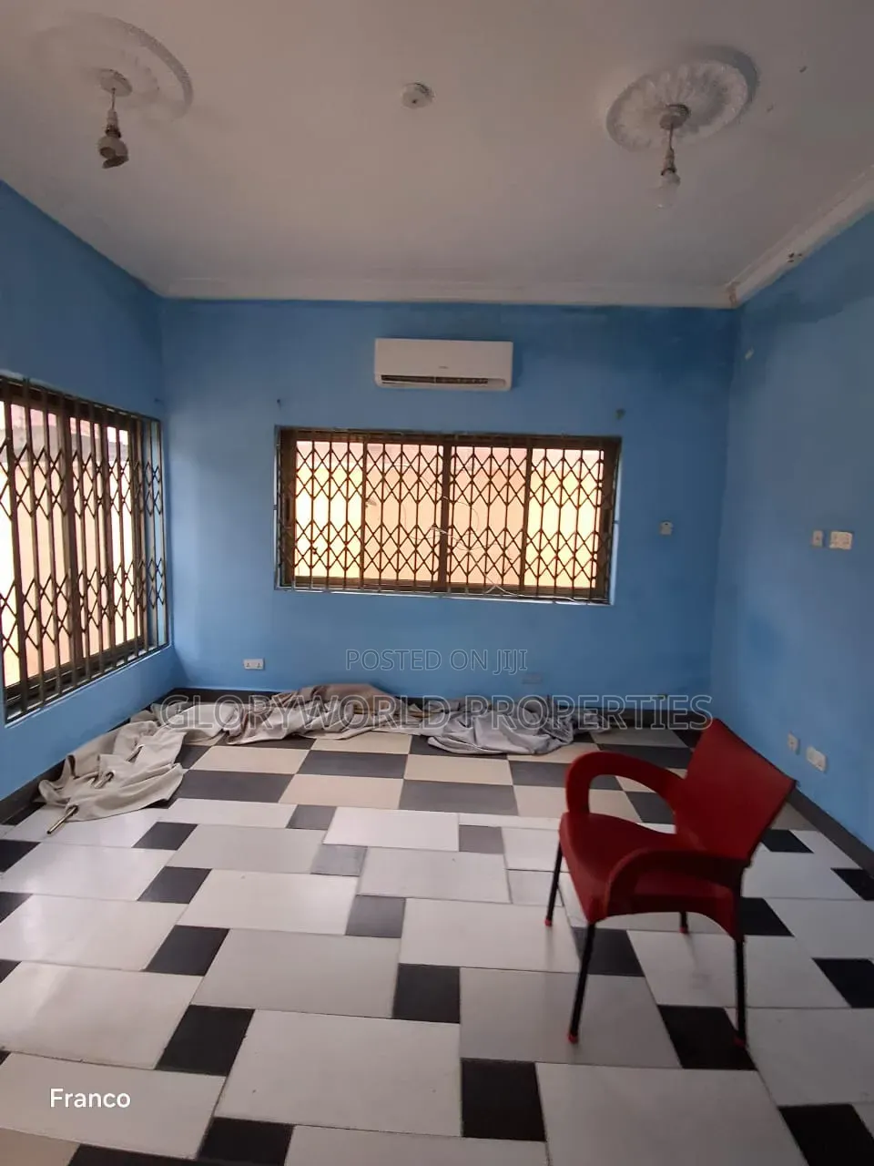 3bdrm House in Baatsona Total for rent