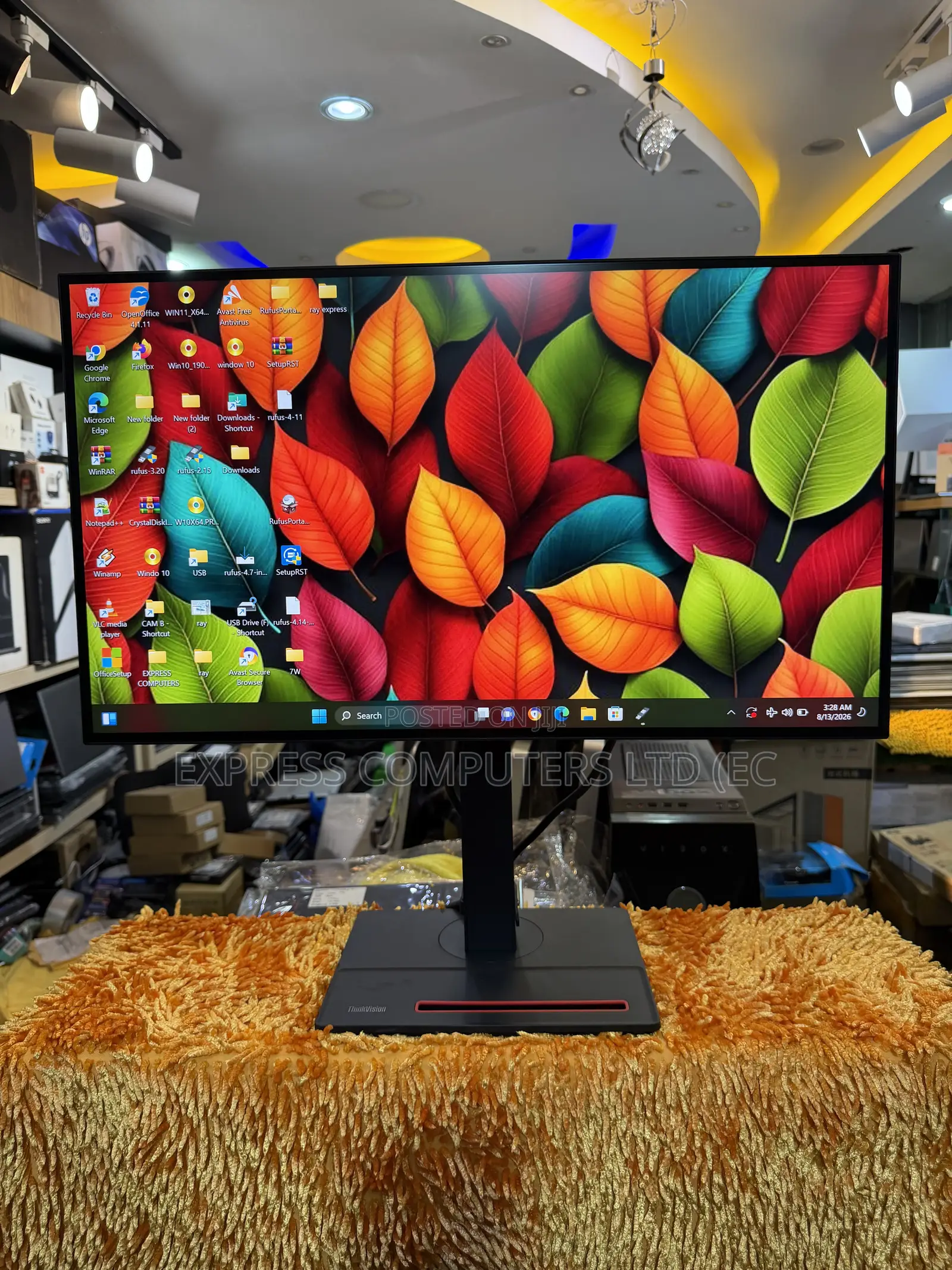 Lenovo ThinkVision P27h-20 Is a 27-Inch QHD 2K USB-C Docking Monitor