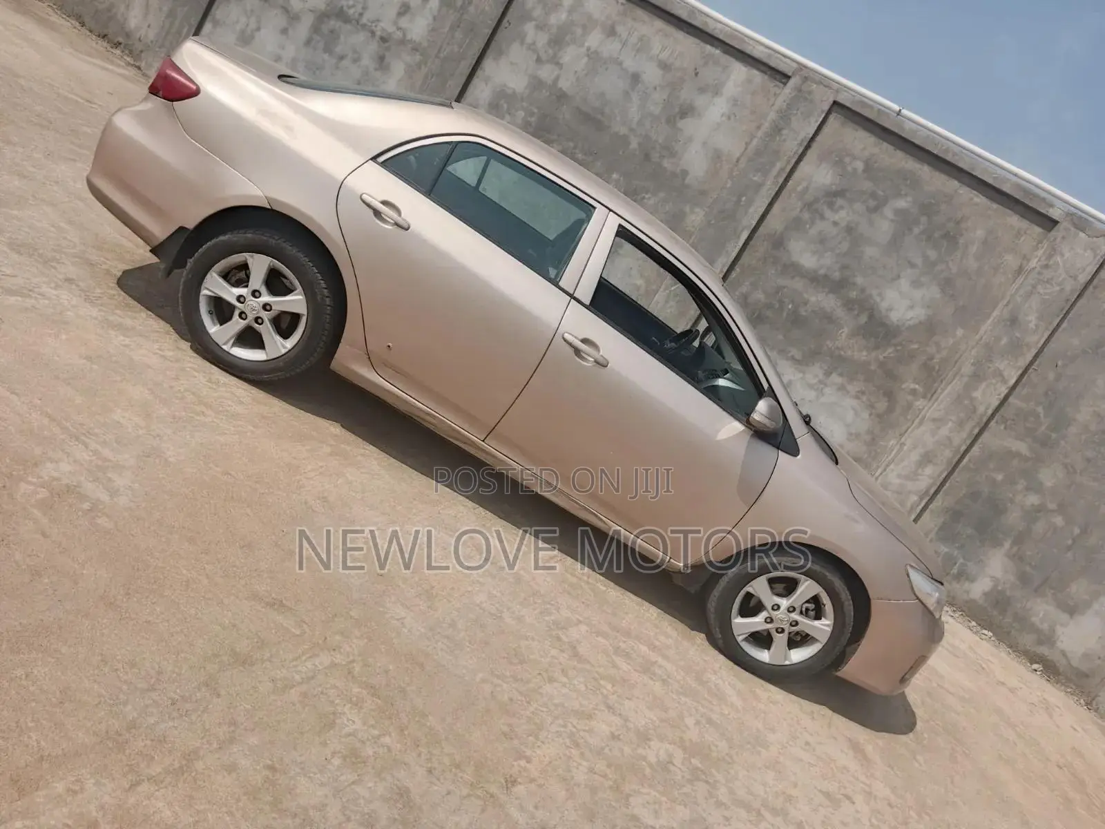 Toyota Corolla 2012 Brown
