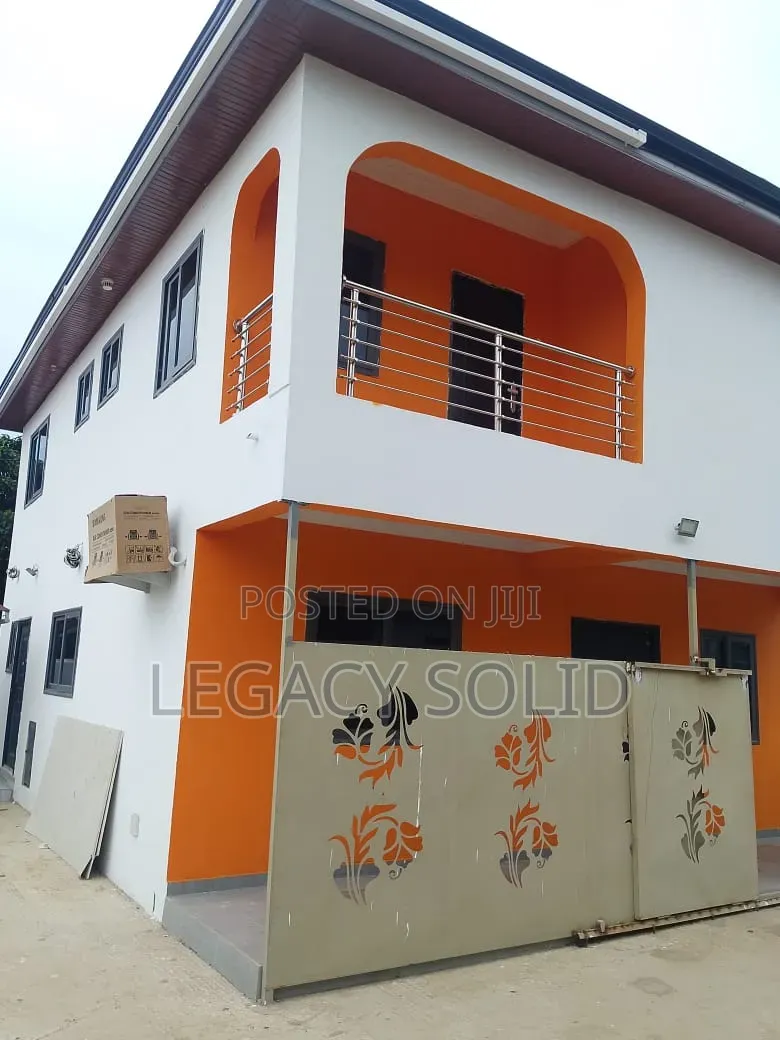 4bdrm Duplex in Legacy Solid Real, Tsui-Bleoo for sale