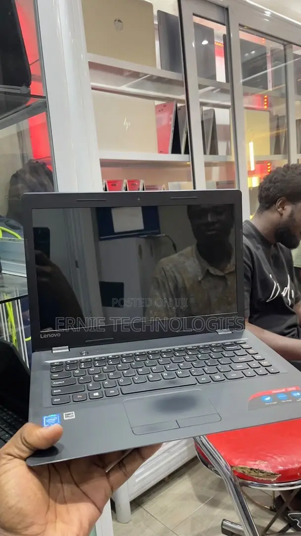 Laptop Lenovo IdeaPad 100 2GB Intel SSD 32GB