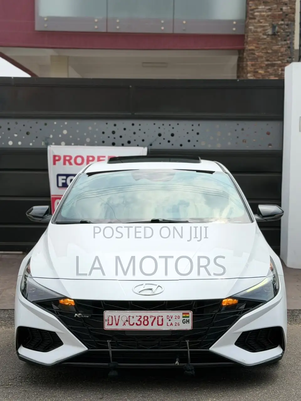 Hyundai Elantra 2022 White