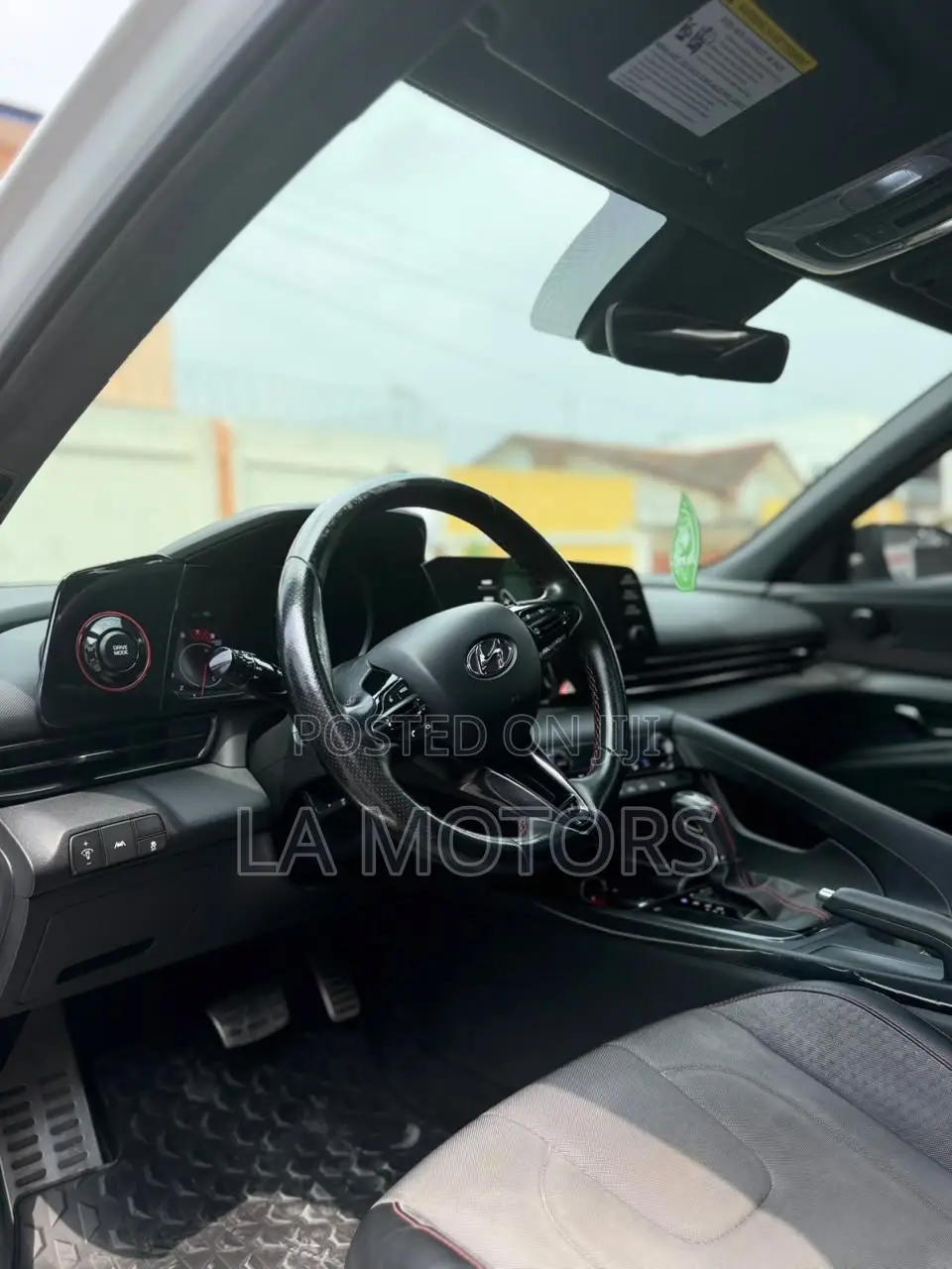 Hyundai Elantra 2022 White