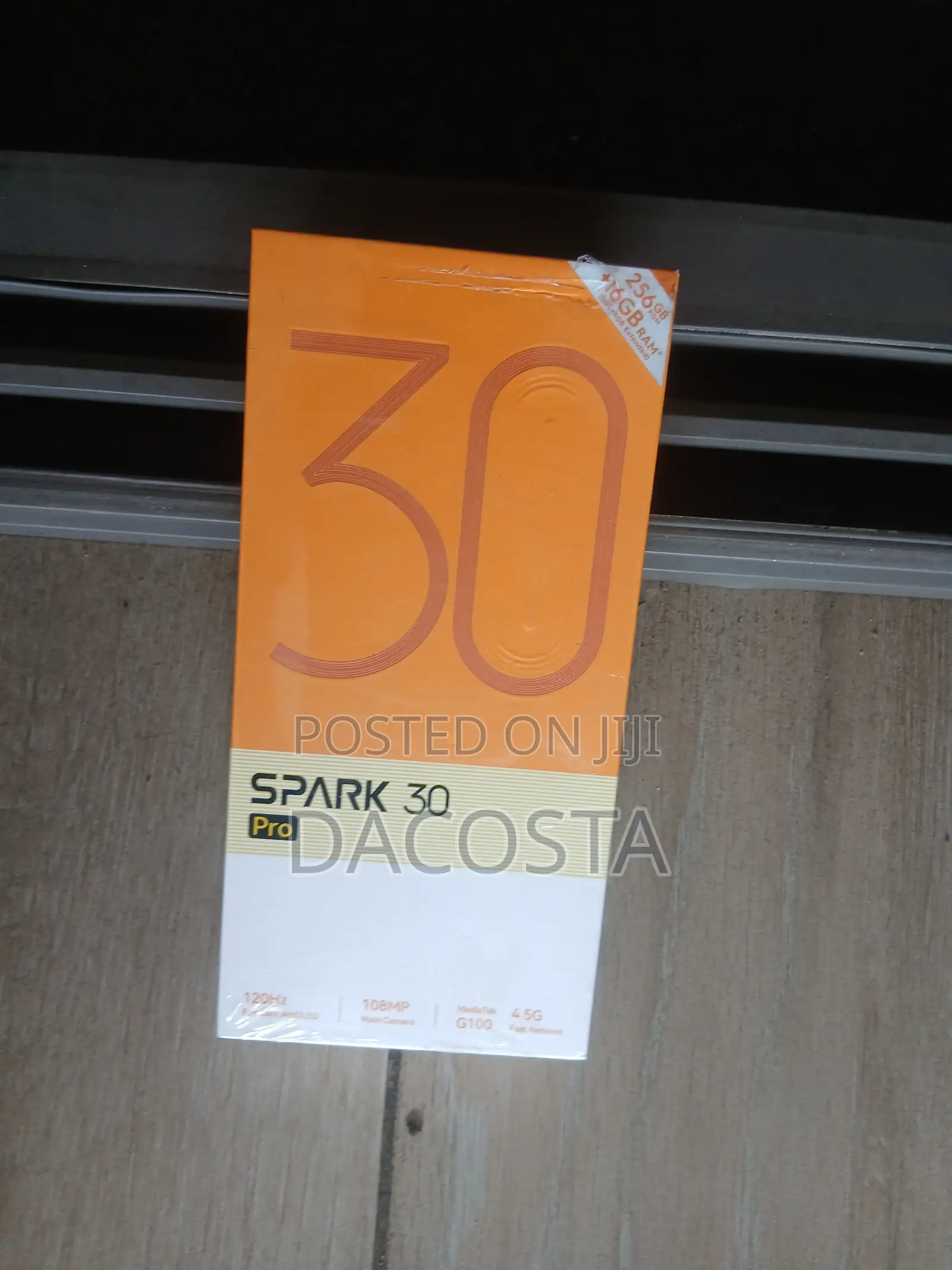 New Tecno Spark 30 Pro 256 GB Gold