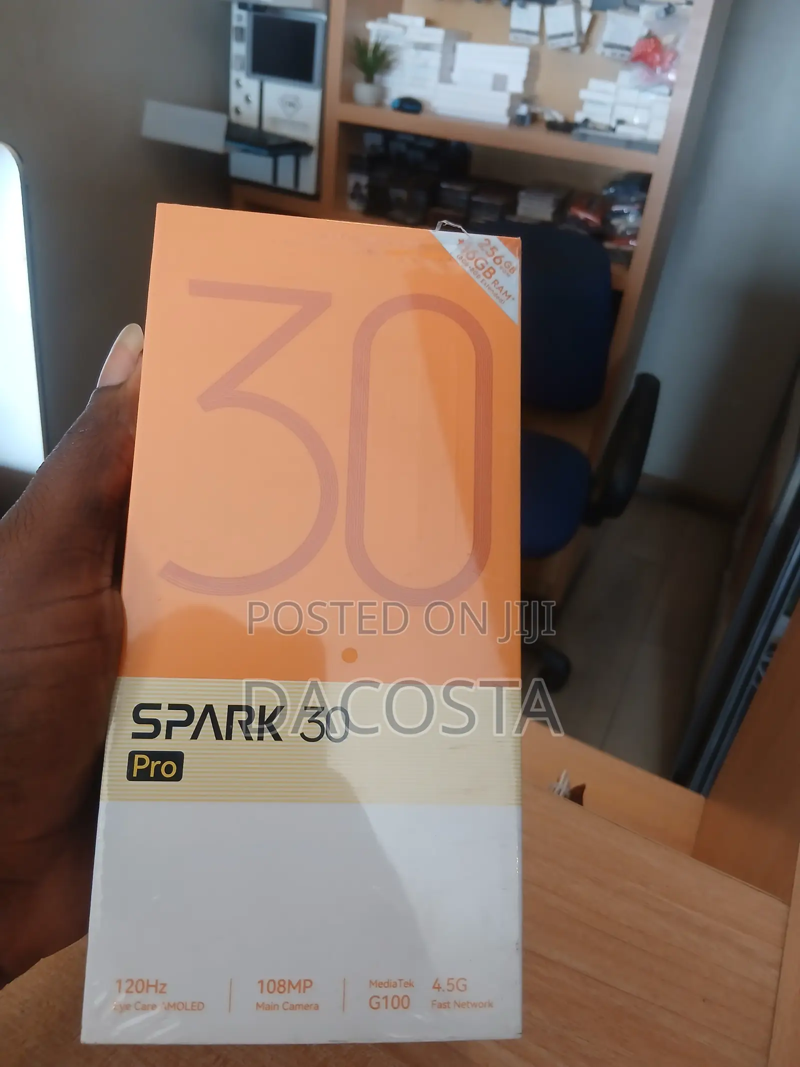 New Tecno Spark 30 Pro 256 GB Gold
