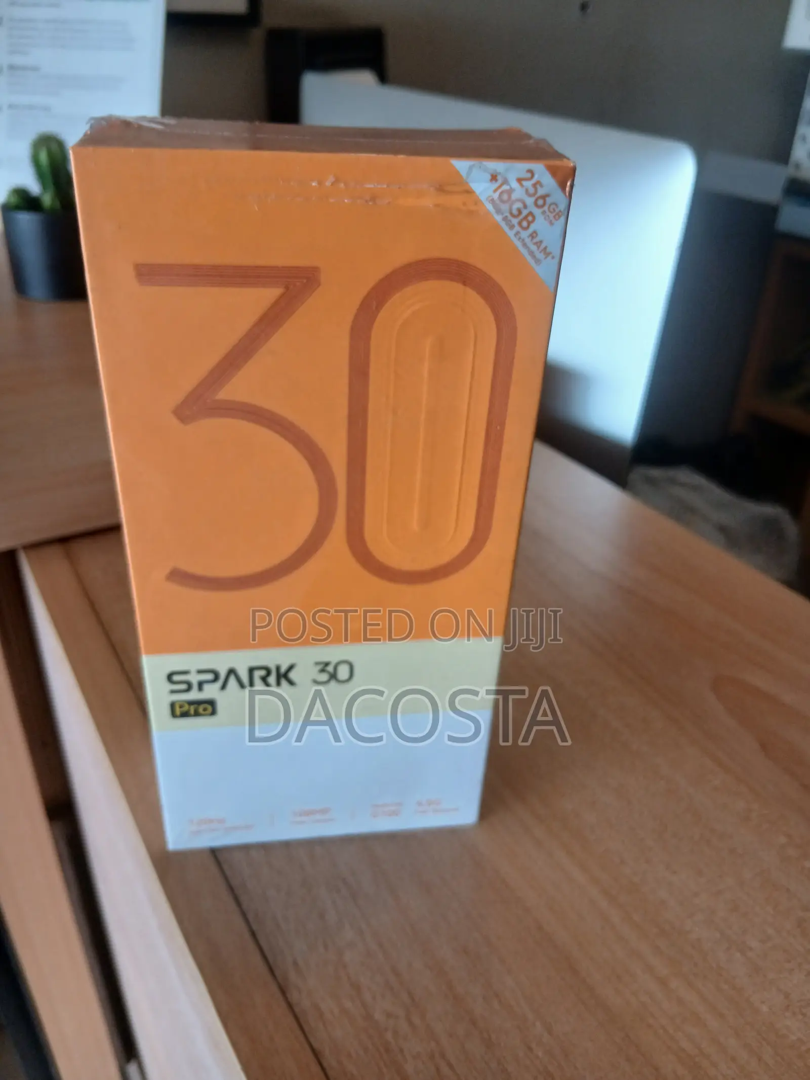New Tecno Spark 30 Pro 256 GB Gold