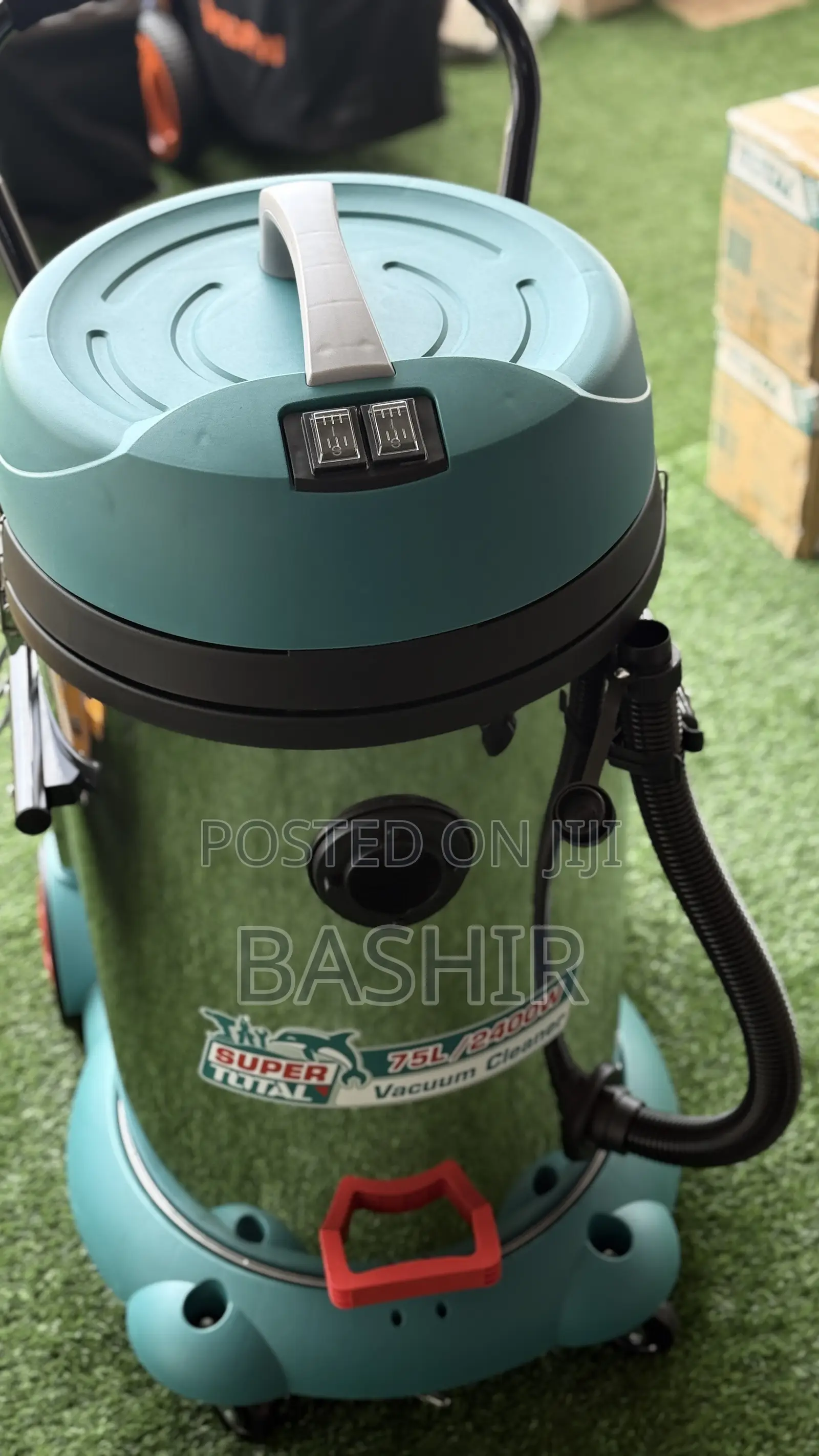 Industrial Vacuum Cleaner