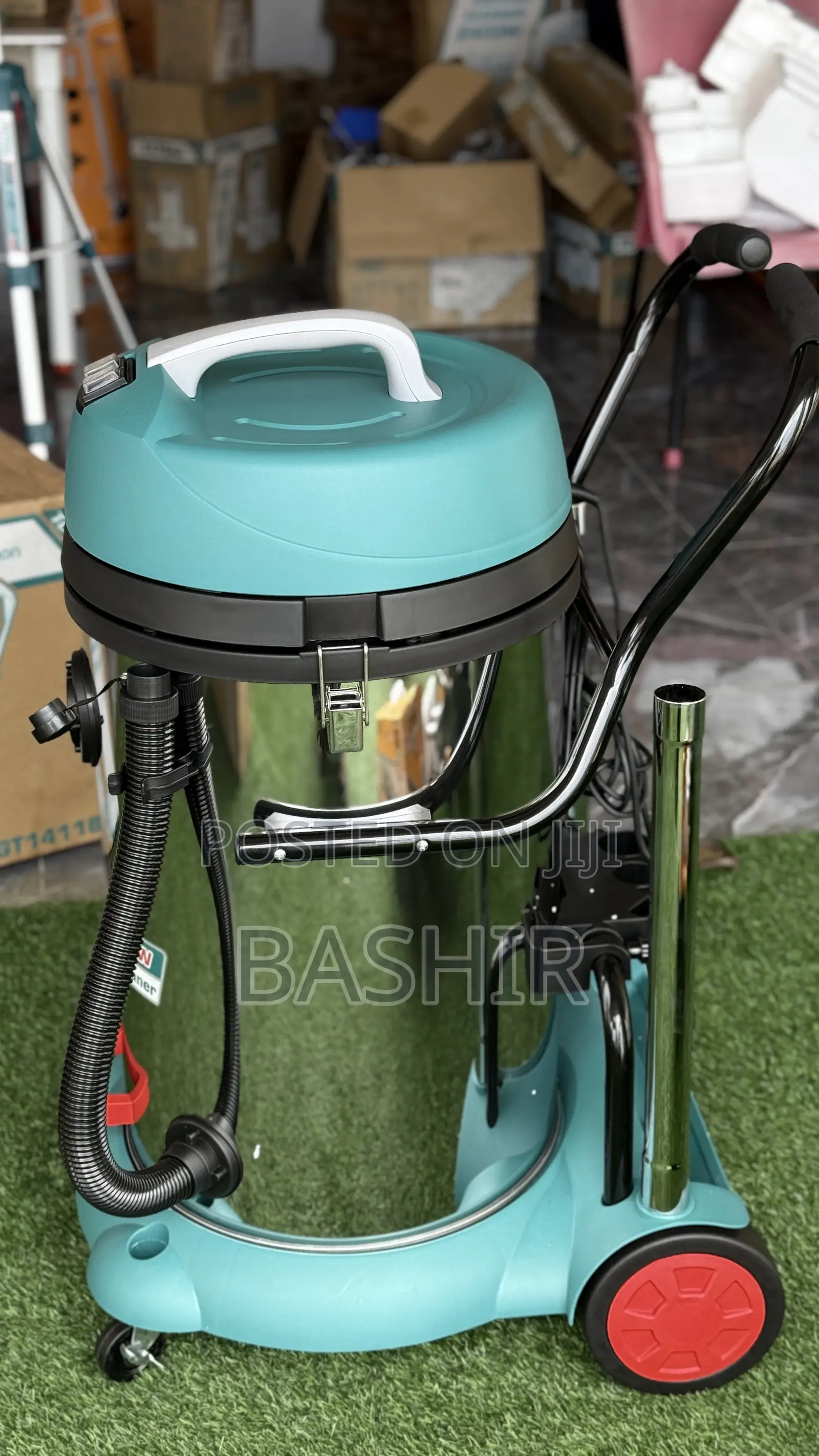 Industrial Vacuum Cleaner