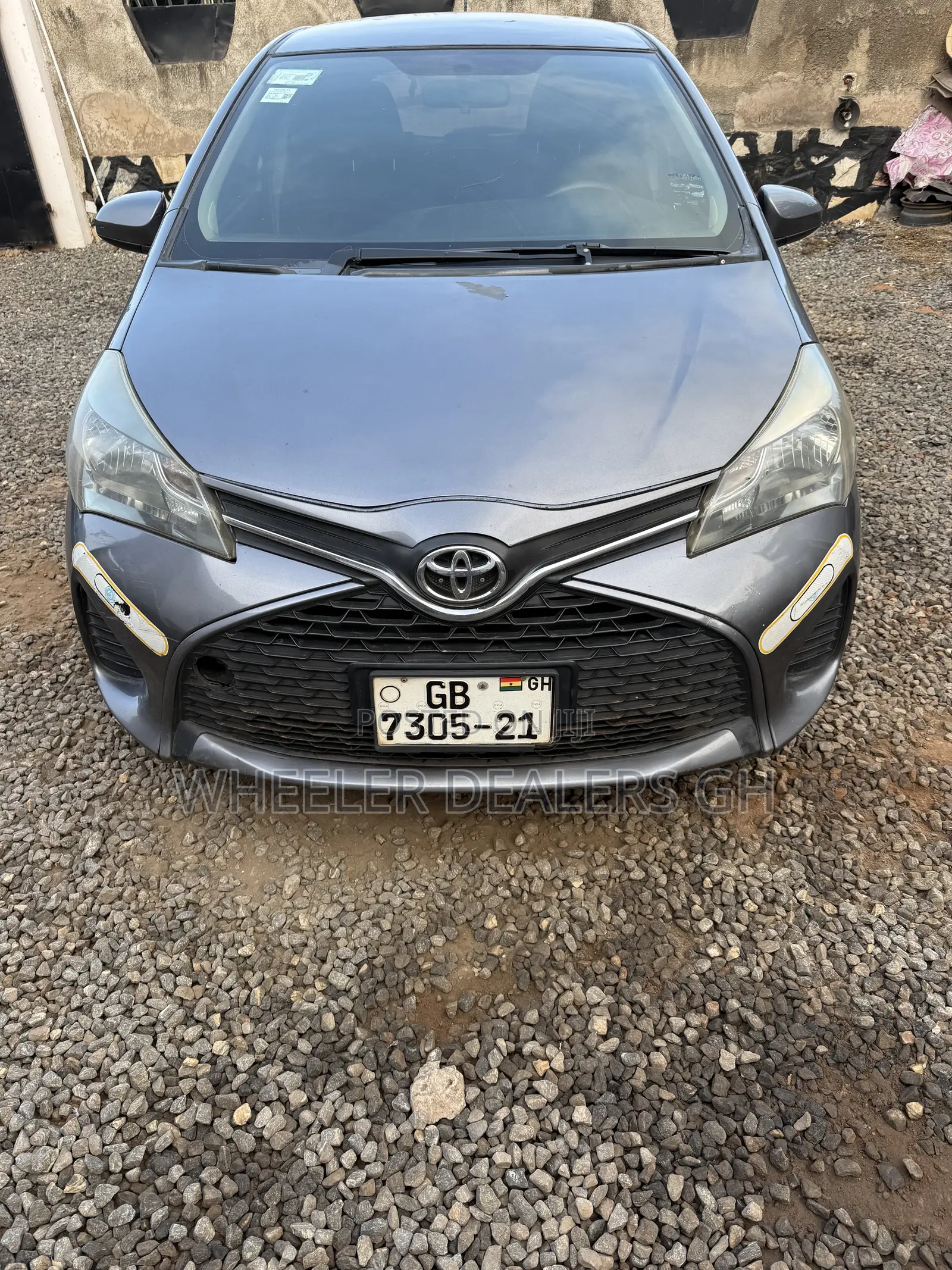 Toyota Yaris SE Hatchback 5dr 2015 Gray