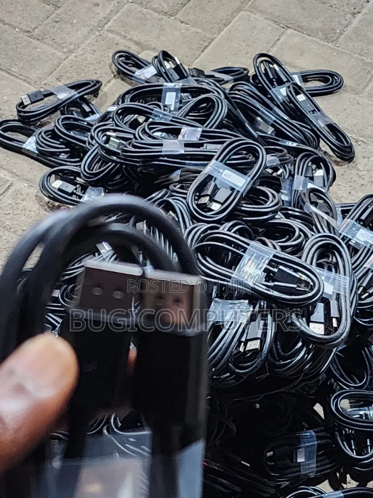 High-Quality DisplayPort to DisplayPort Cable