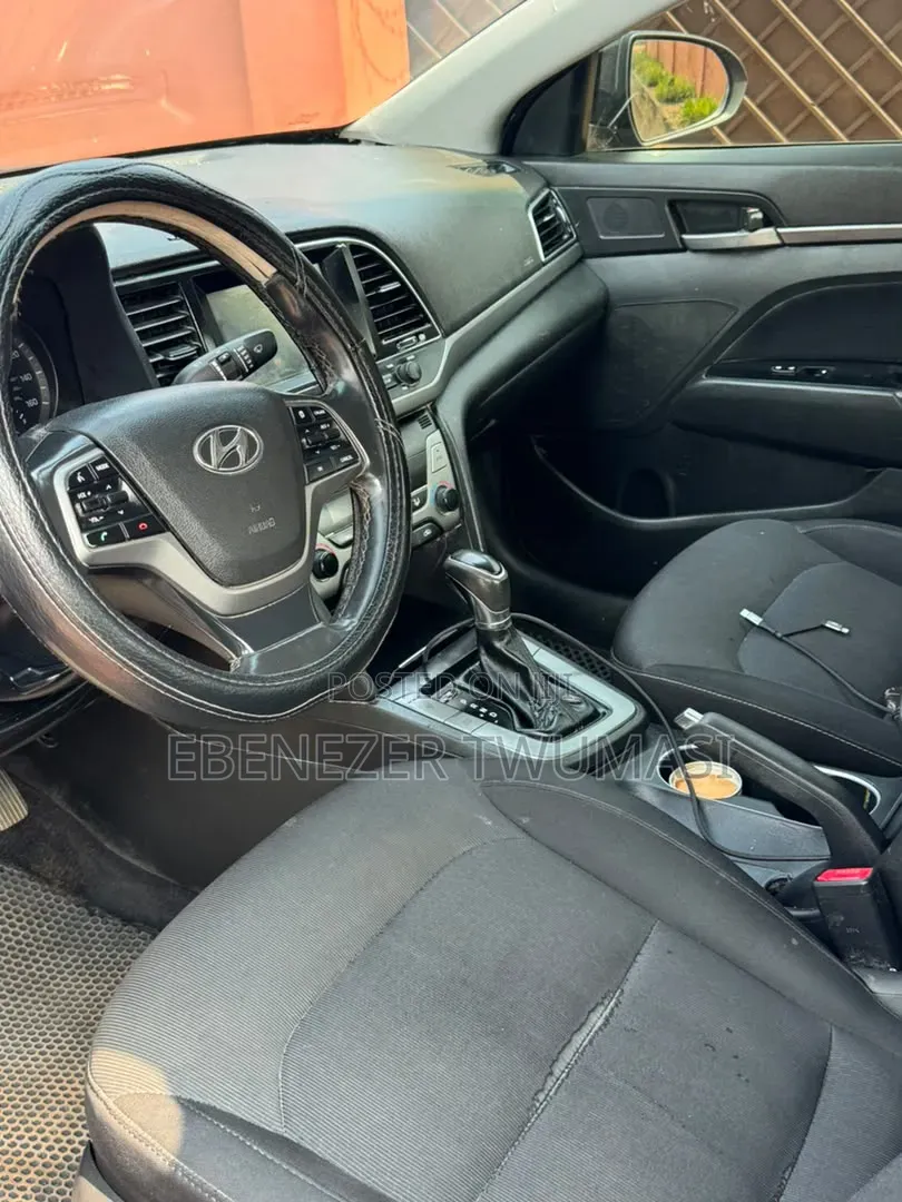 Hyundai Elantra 2018 Black