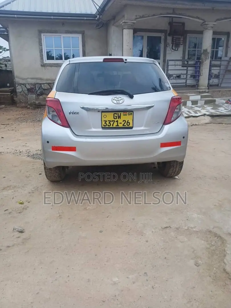 Toyota Vitz 1.3 AWD 3dr 2015 Silver