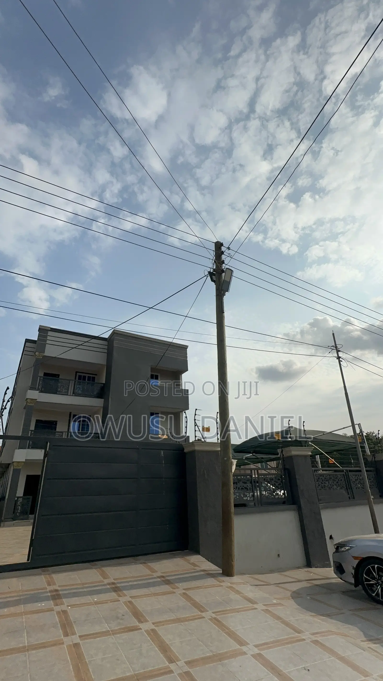 6bdrm Block of Flats in Kumasi Abrepo for sale