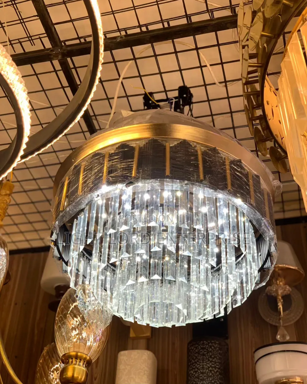 Black Shield Fan Light 48"