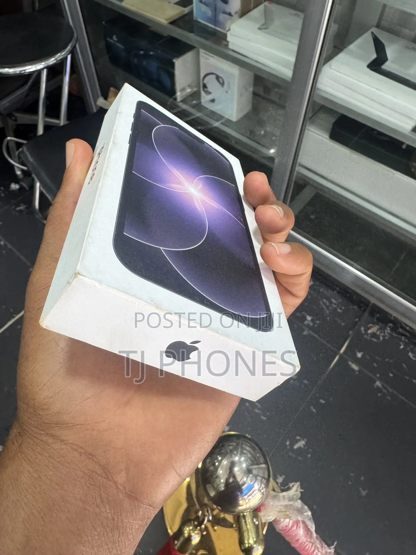 New Apple iPhone 17e 256 GB Black