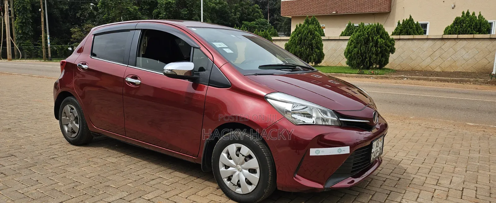 Toyota Vitz 2015 Brown