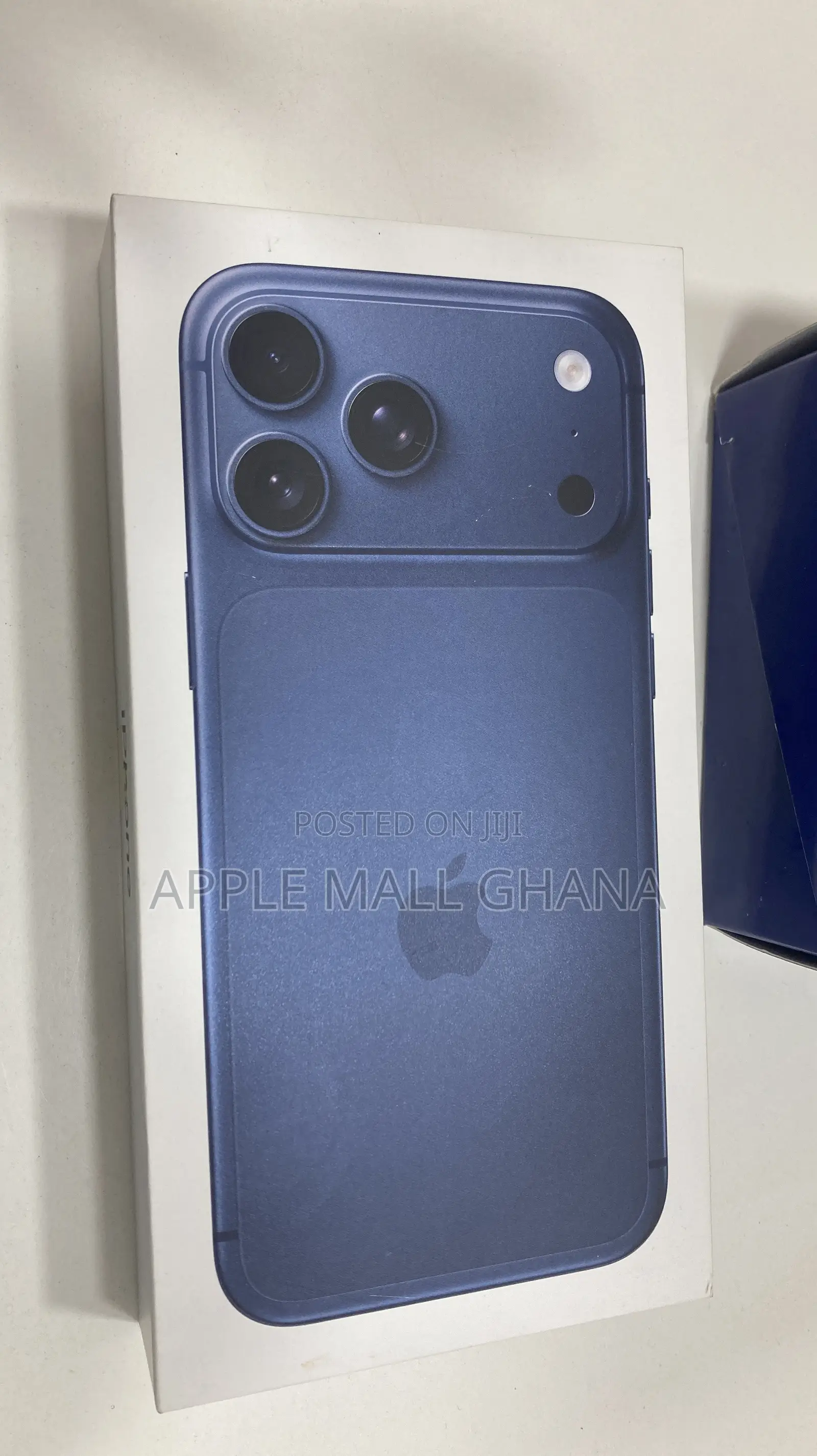 New Apple iPhone 17 Pro Max 256 GB Blue