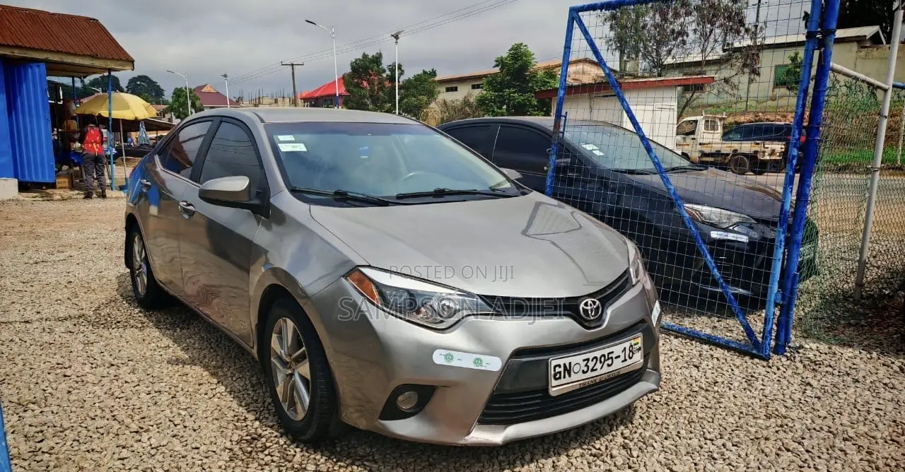 Toyota Corolla 2015 Silver