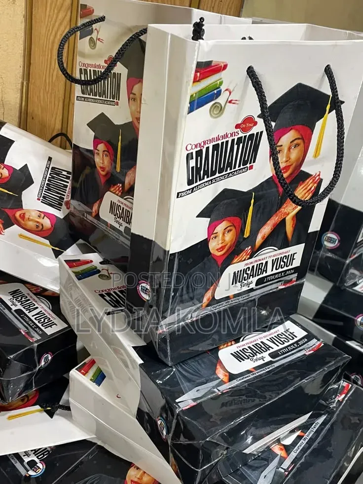 Customized Paper Bag With Branding