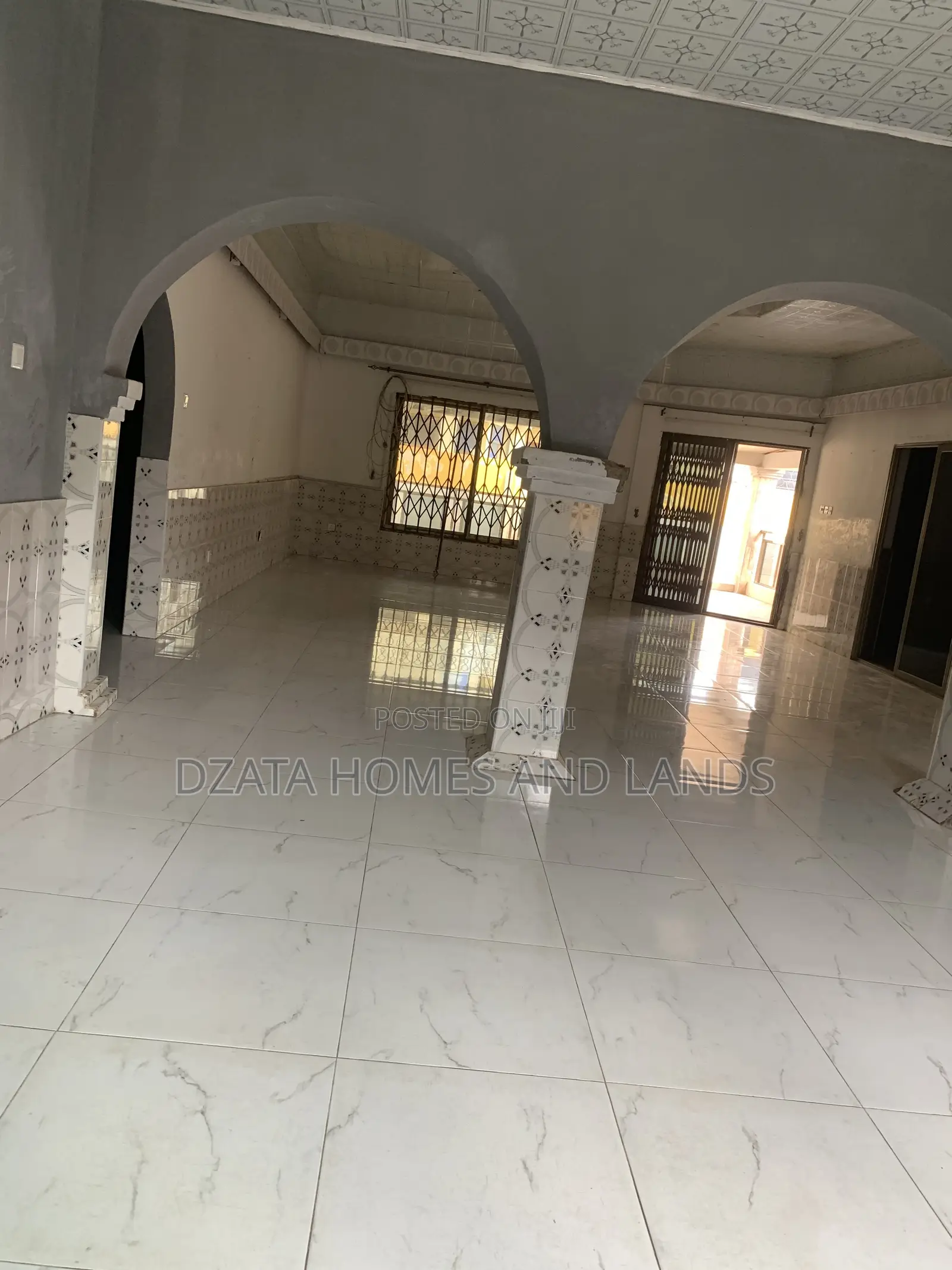 5bdrm House in Basket, Spintex for sale