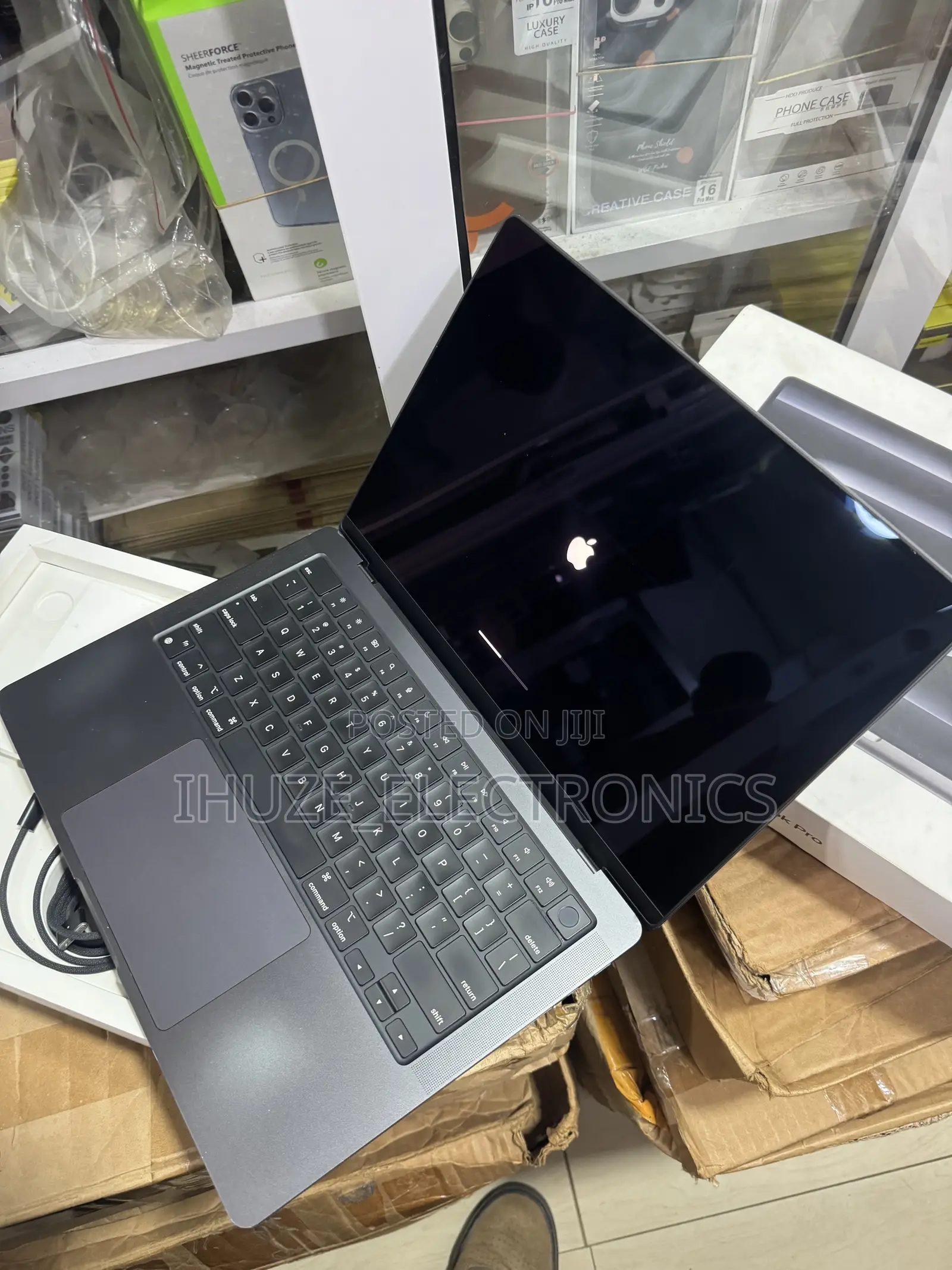 Laptop Apple MacBook Pro 2024 M4 Pro 24GB Apple M4 Pro SSD 512GB