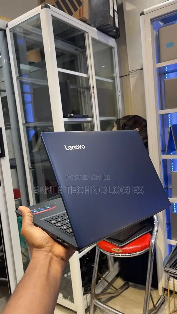 Laptop Lenovo IdeaPad 100 2GB Intel SSD 32GB