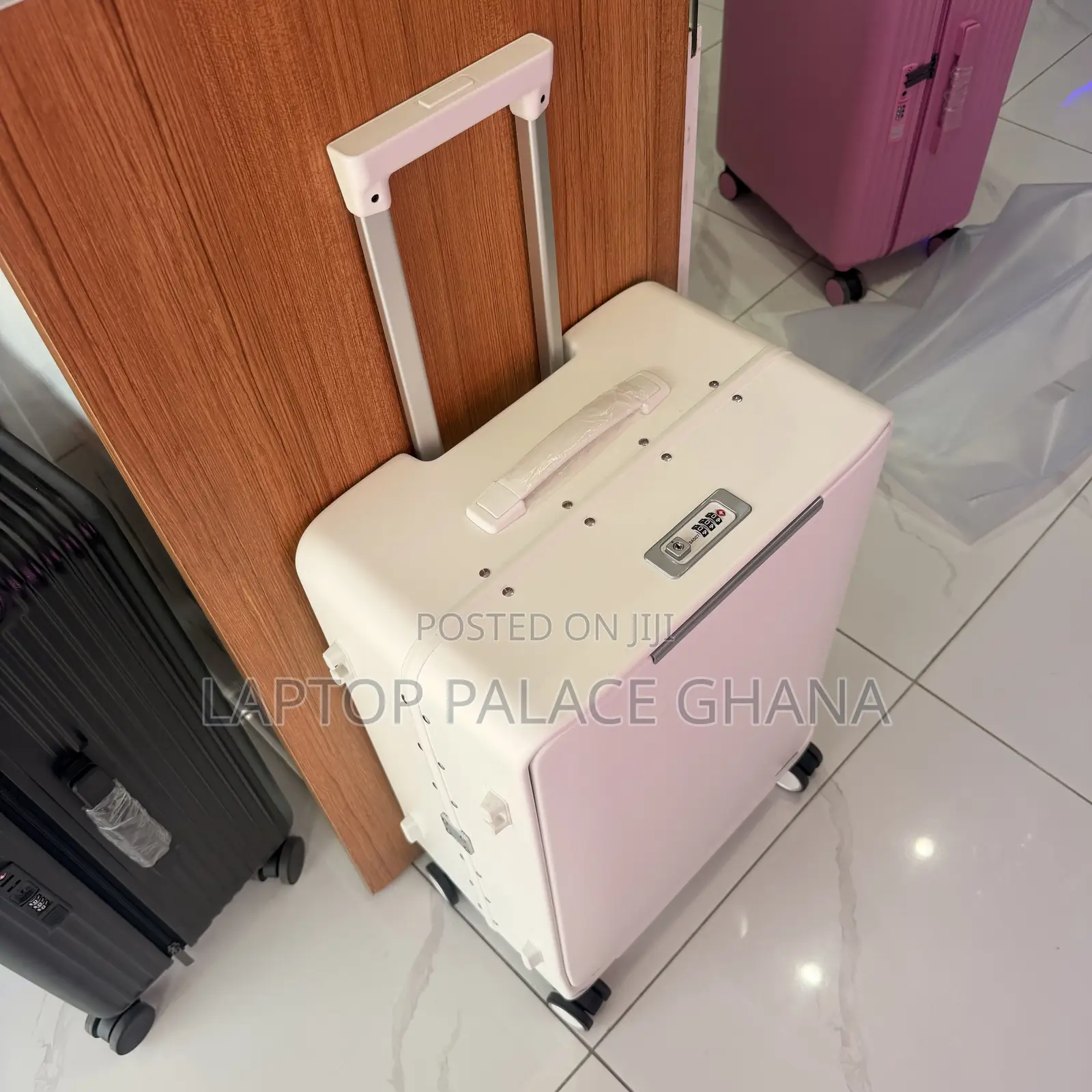 McMillan Meduim Size Suitcase White