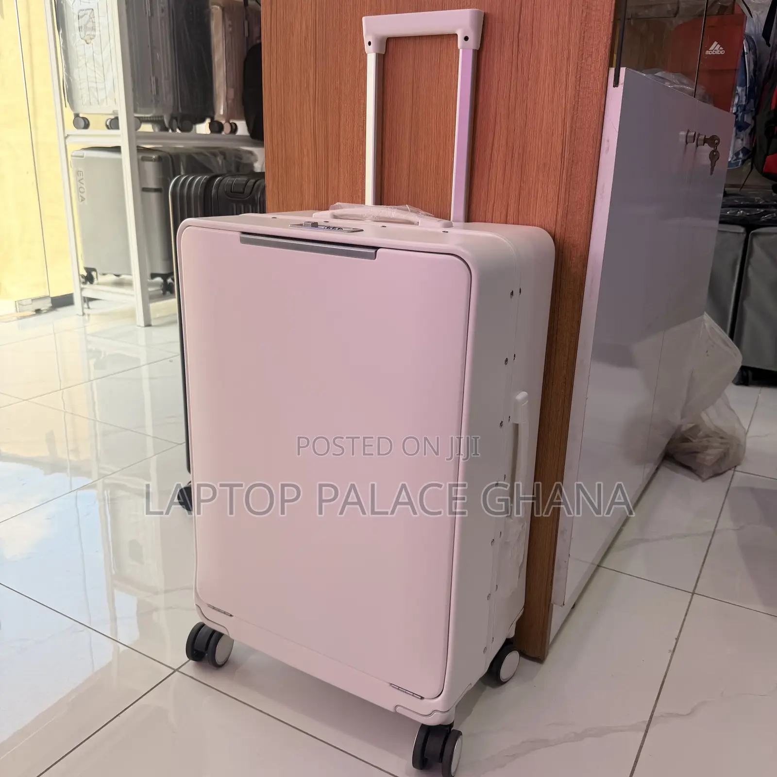 McMillan Meduim Size Suitcase White