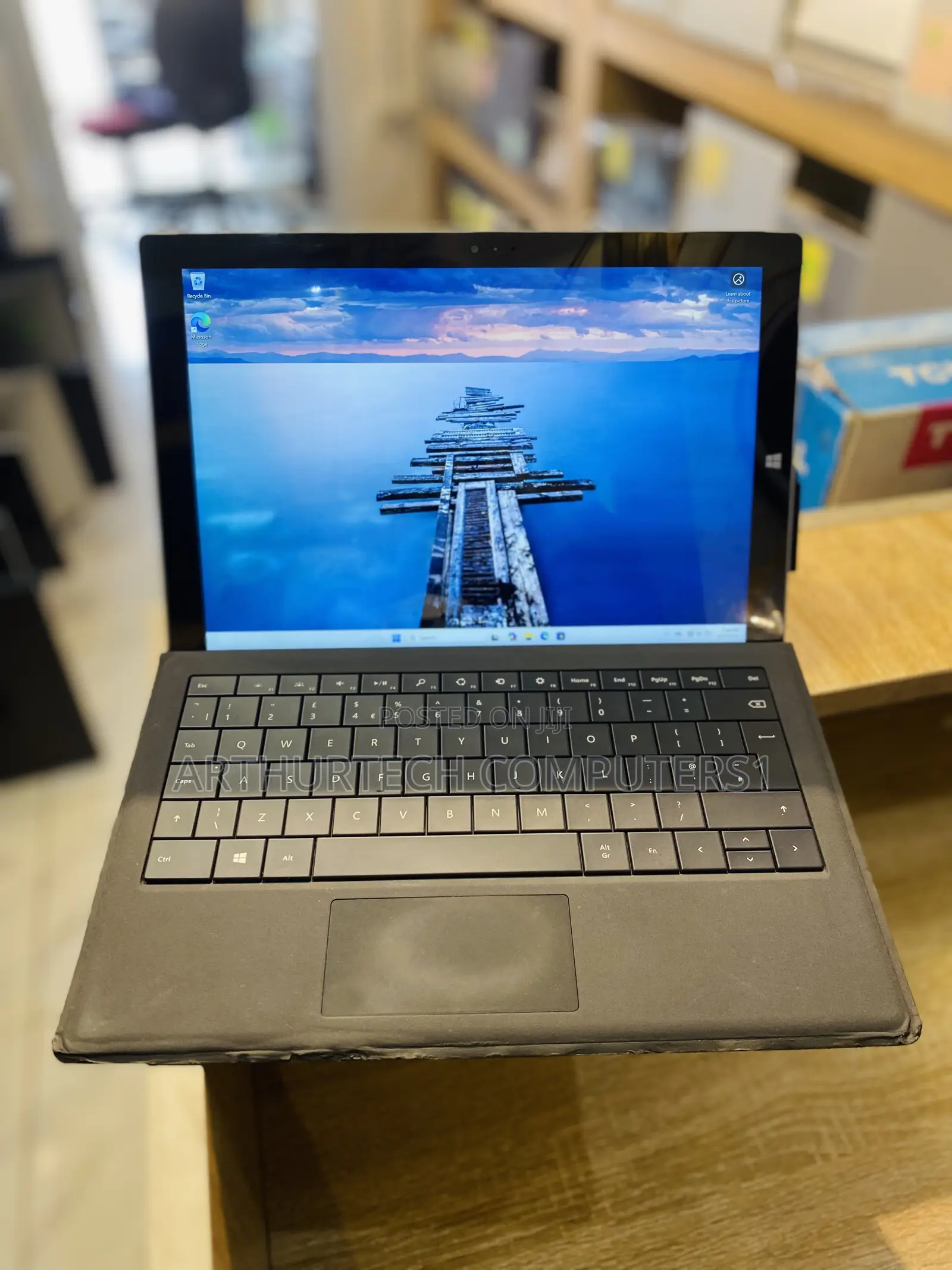 Laptop Microsoft Surface Pro 3 4GB Intel Core i3 SSD 60GB