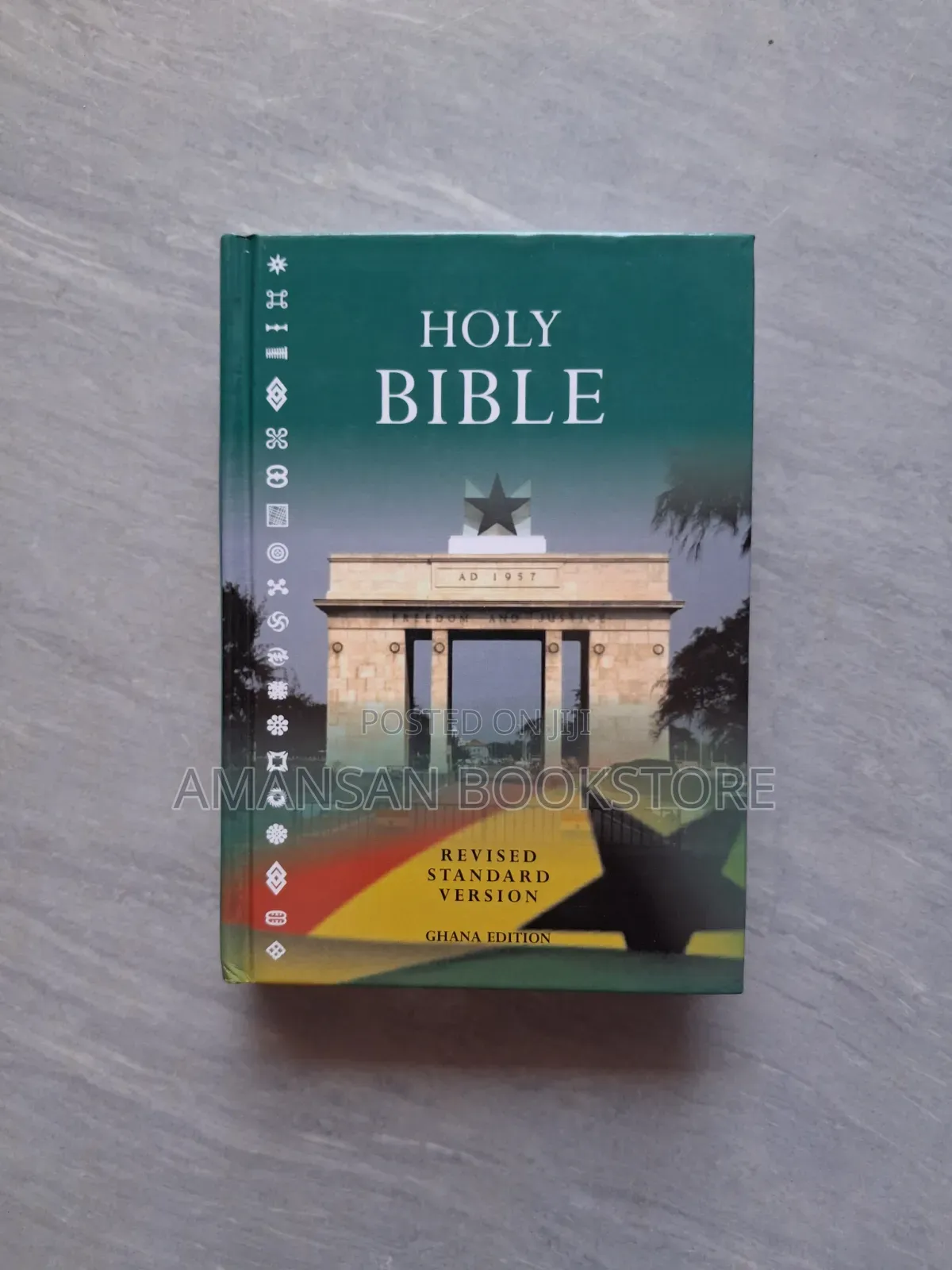 Holy Bible: Revised Standard Version (Small)
