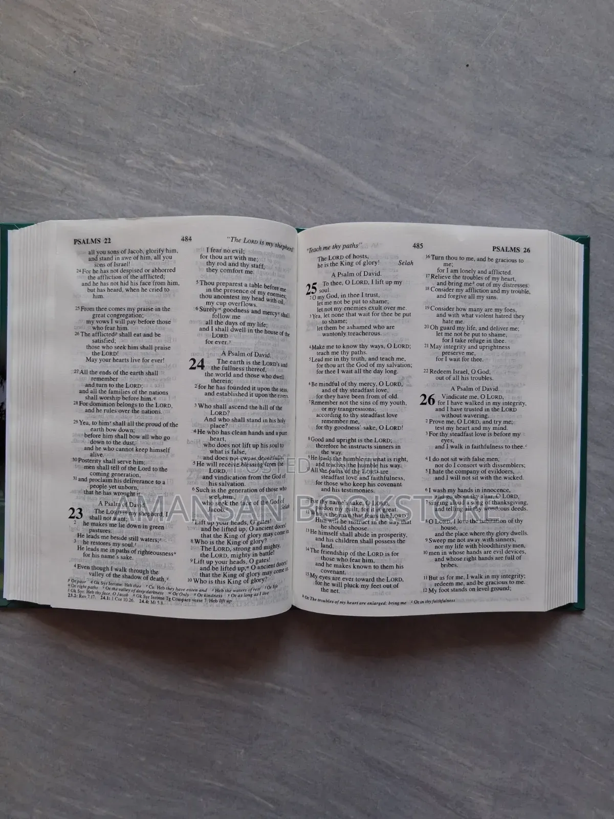 Holy Bible: Revised Standard Version (Small)