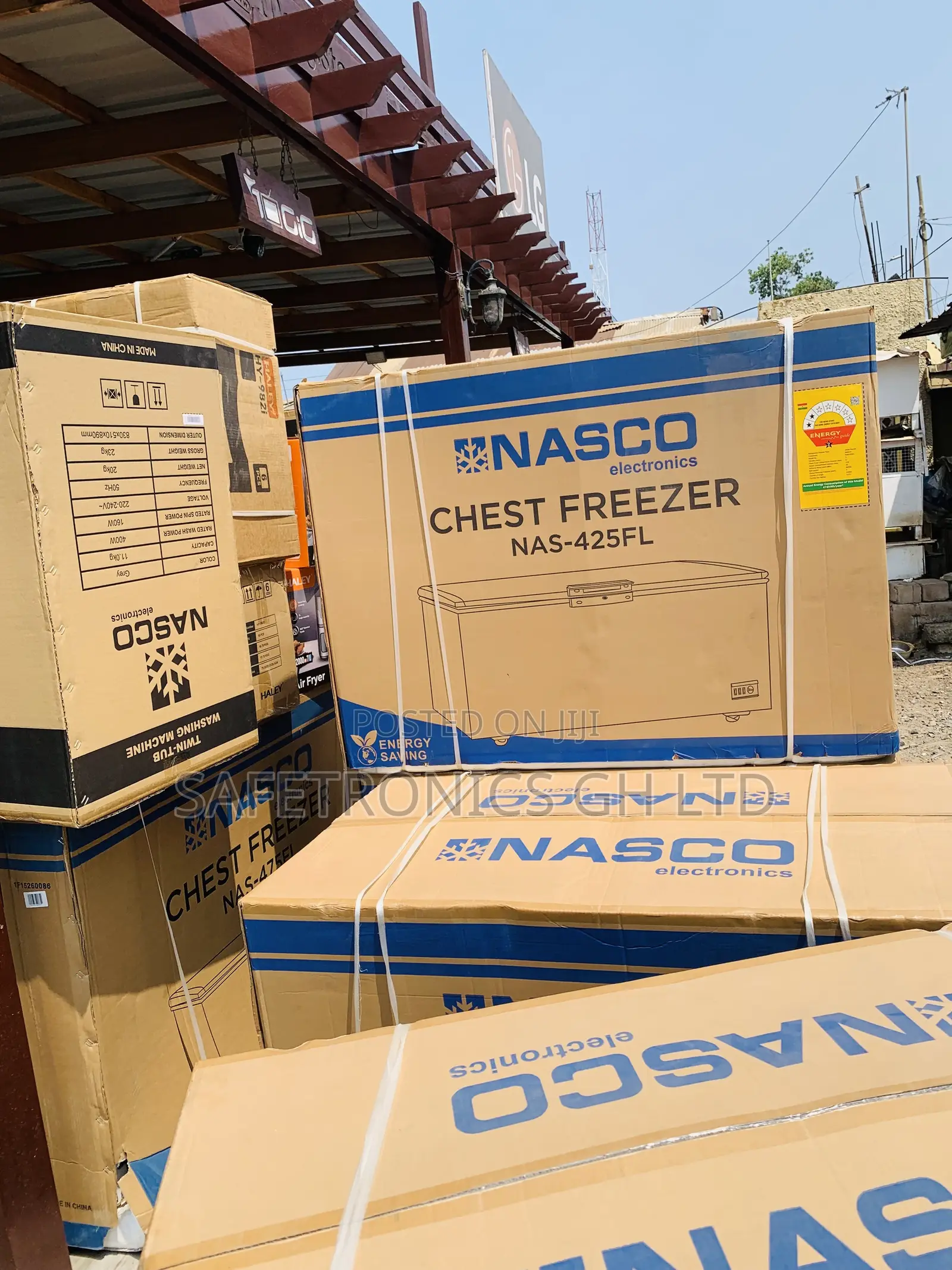 Shop Quality Nasco NAS-425FL 318-Liter Single-Door Chest Freezer