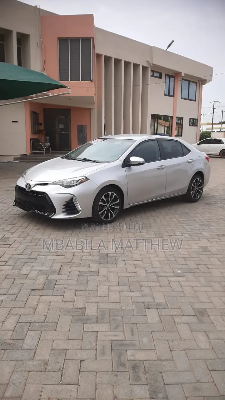 Toyota Corolla 2017 Silver