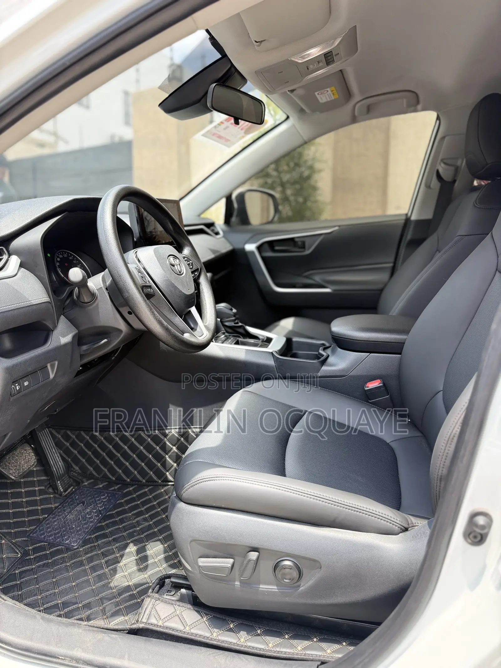 Toyota RAV4 LE 2025 White
