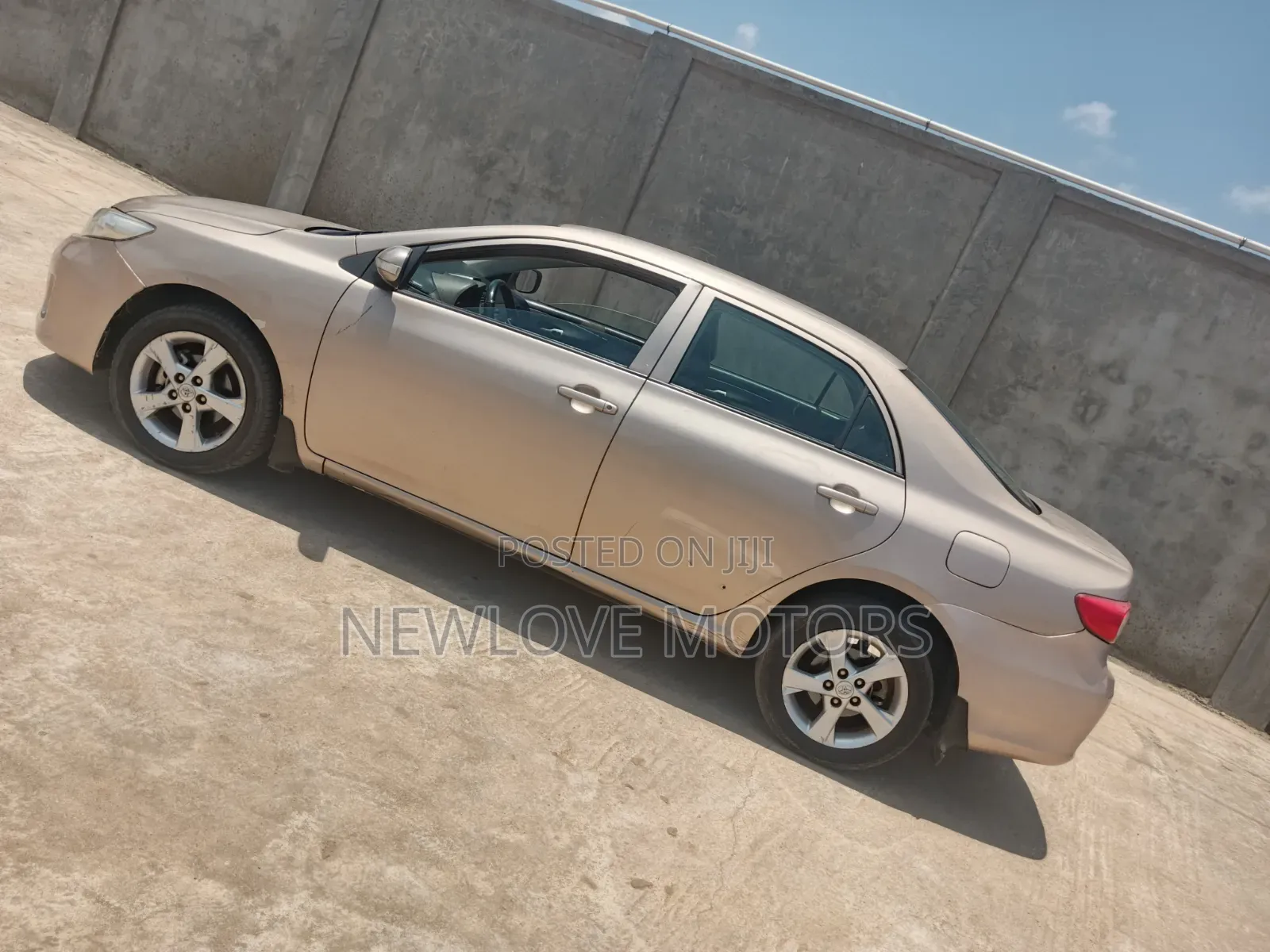 Toyota Corolla 2012 Brown