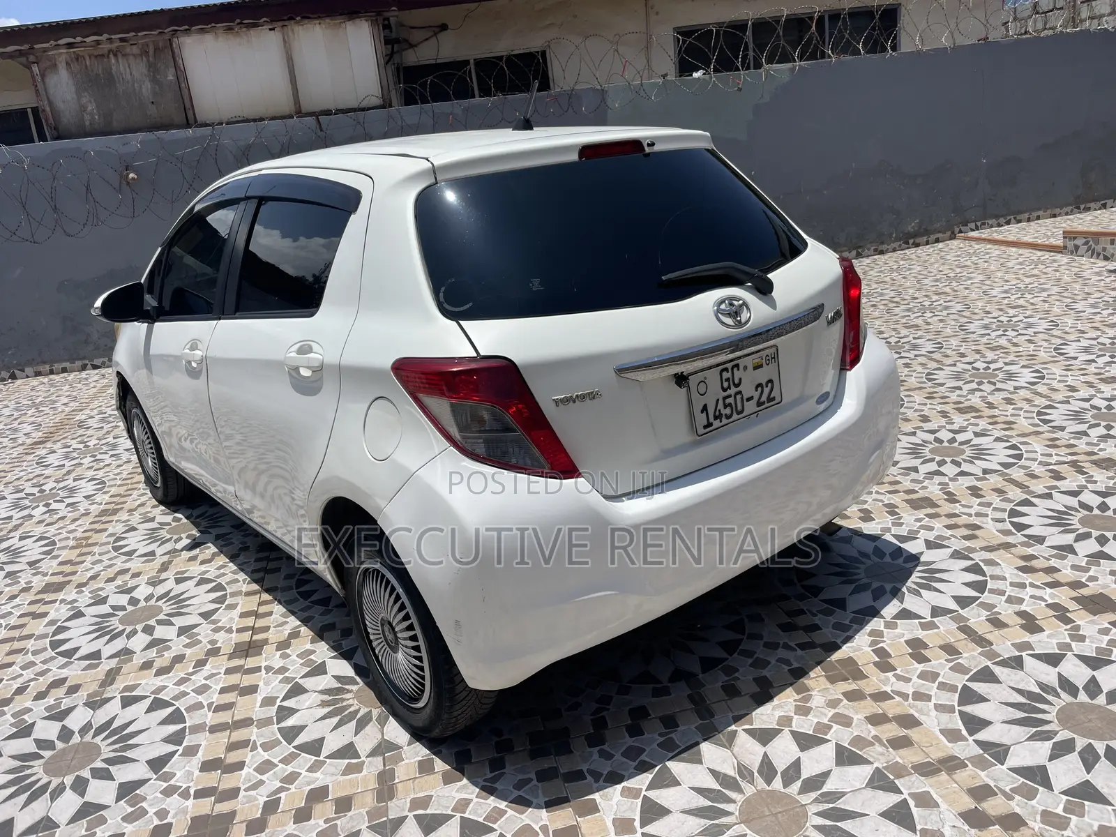 Toyota Vitz 2012 White