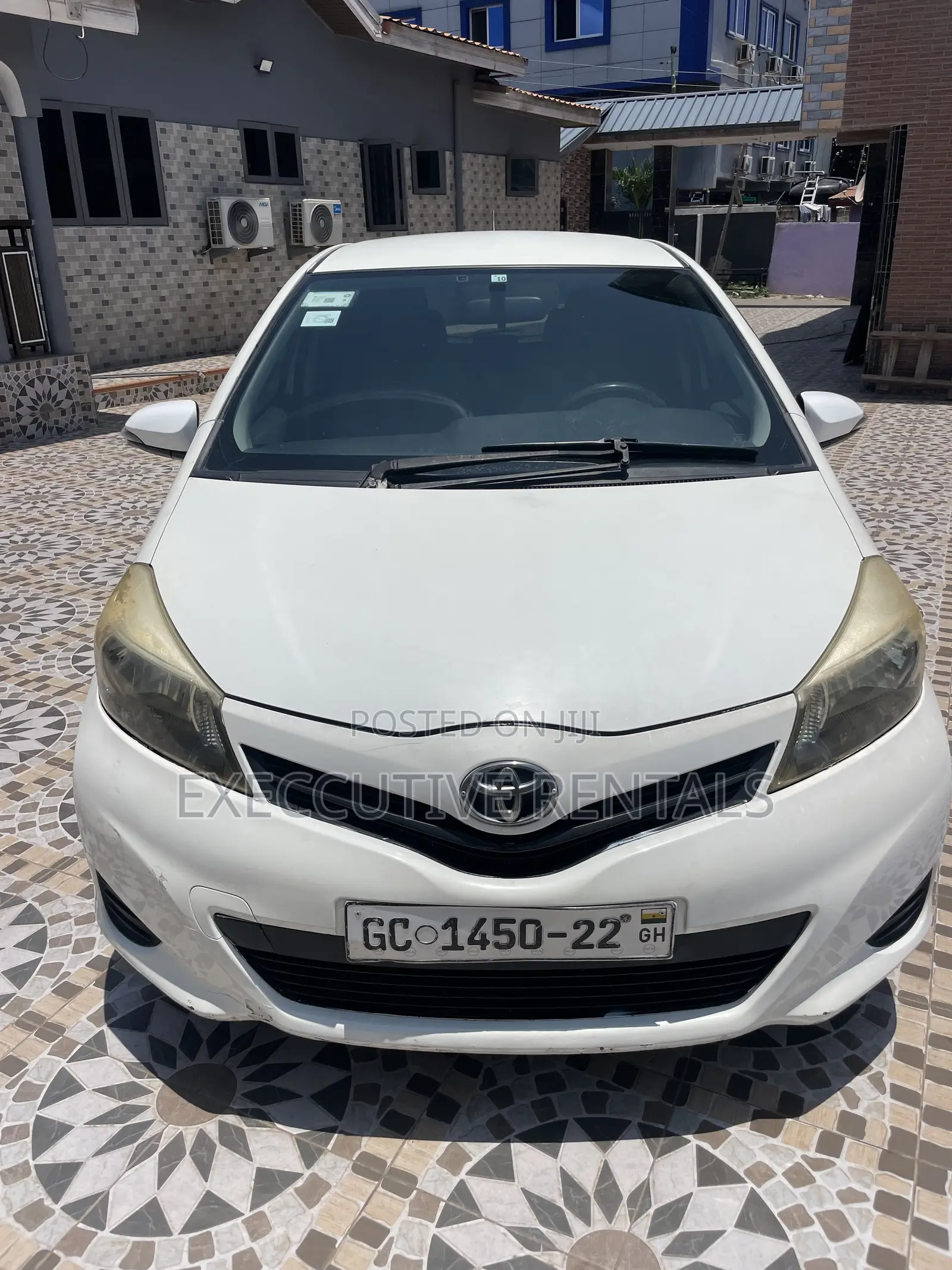 Toyota Vitz 2012 White