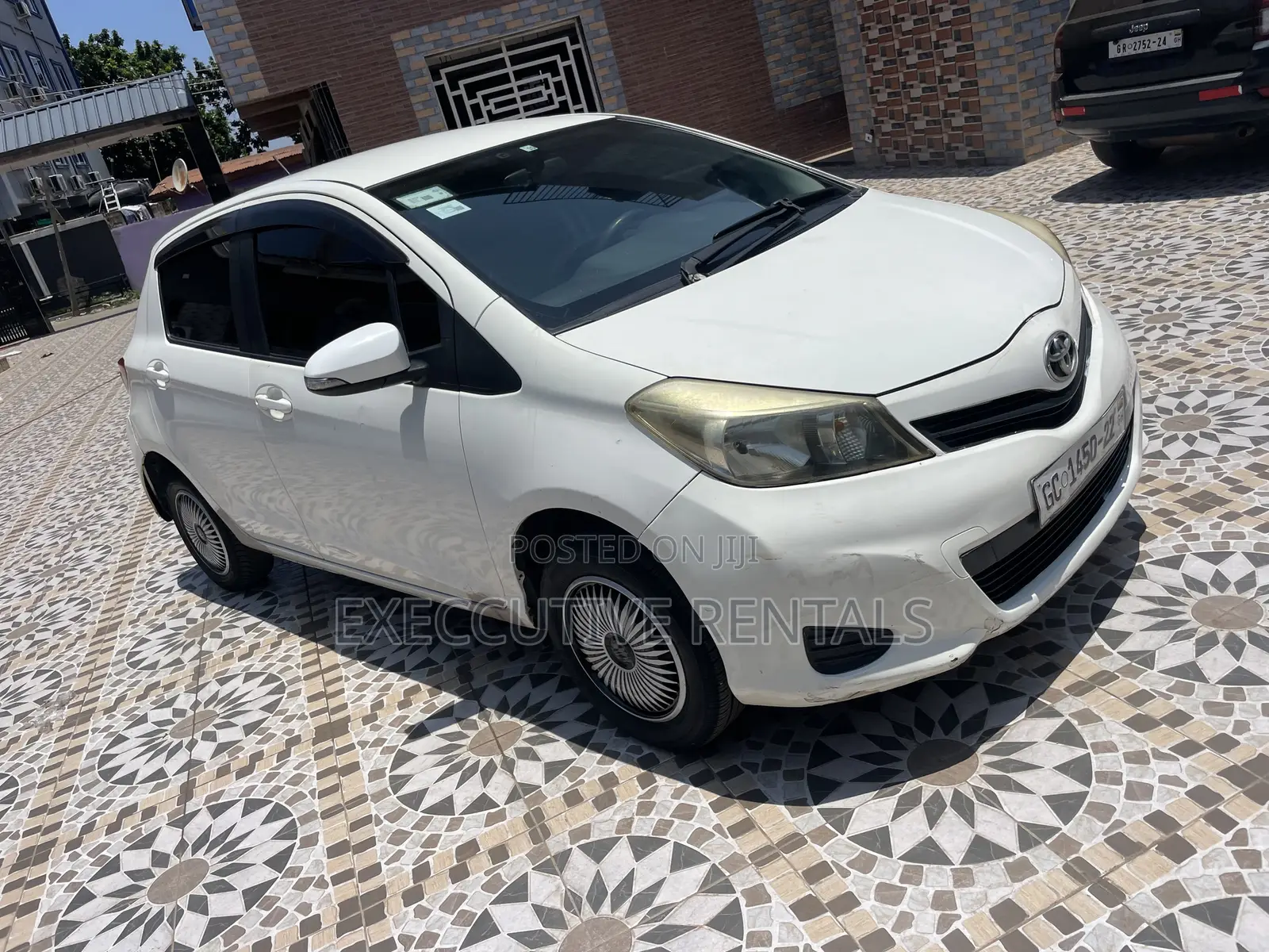 Toyota Vitz 2012 White