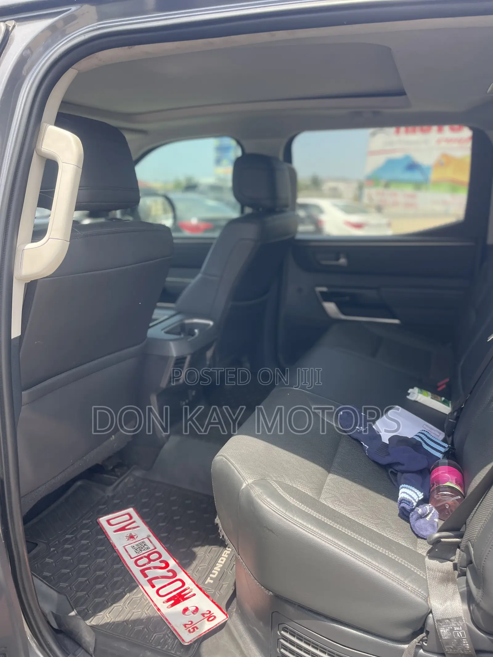 Toyota Tundra 2024 Black